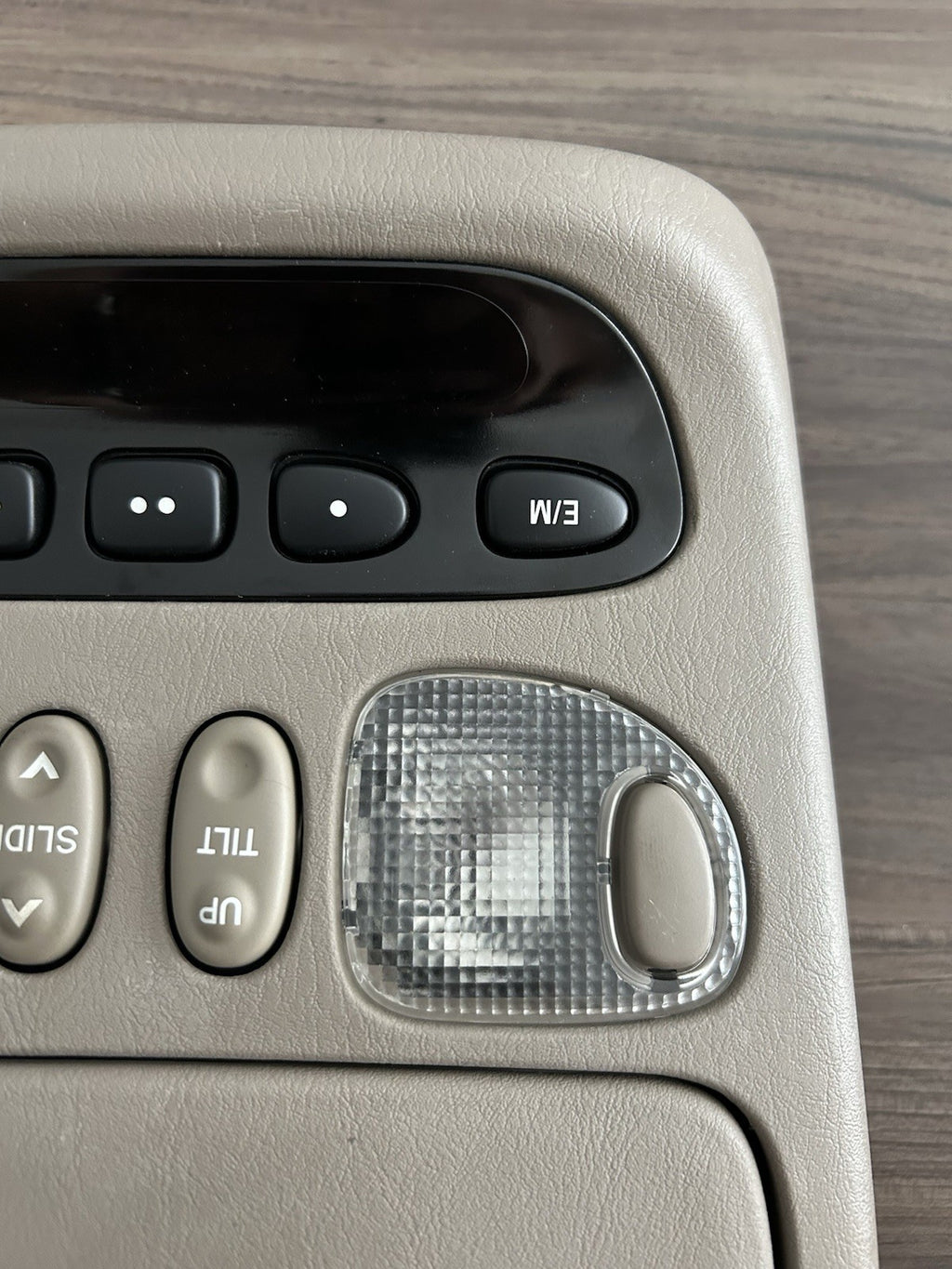 2001  - 2007 Toyota Sequoia Overhead Console Dome Light  Original OEM