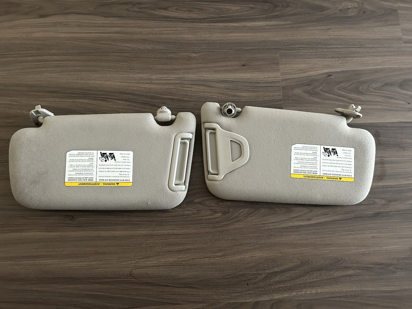 13-19 Nissan Sentra Sunvisors set OEM Gray Cloth Vanity Mirror pair sun visors