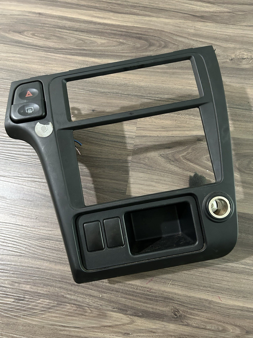 01-04 Nissan Pathfinder BLACK Center Dash Radio Bezel Trim Panel  OEM