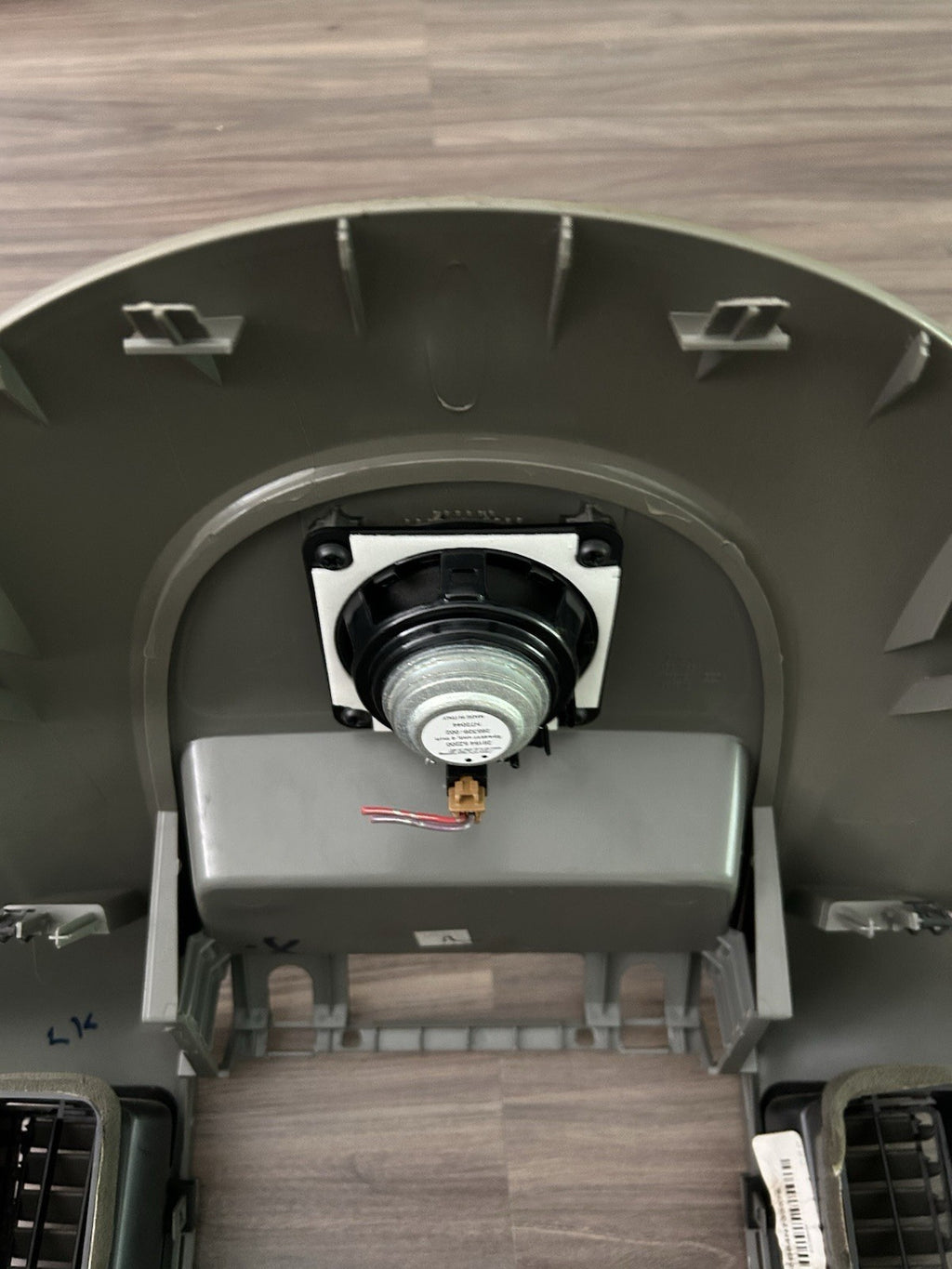 04-07 Nissan Titan Armada Center Dash Radio AC Climate Surround Bezel Trim Taupe