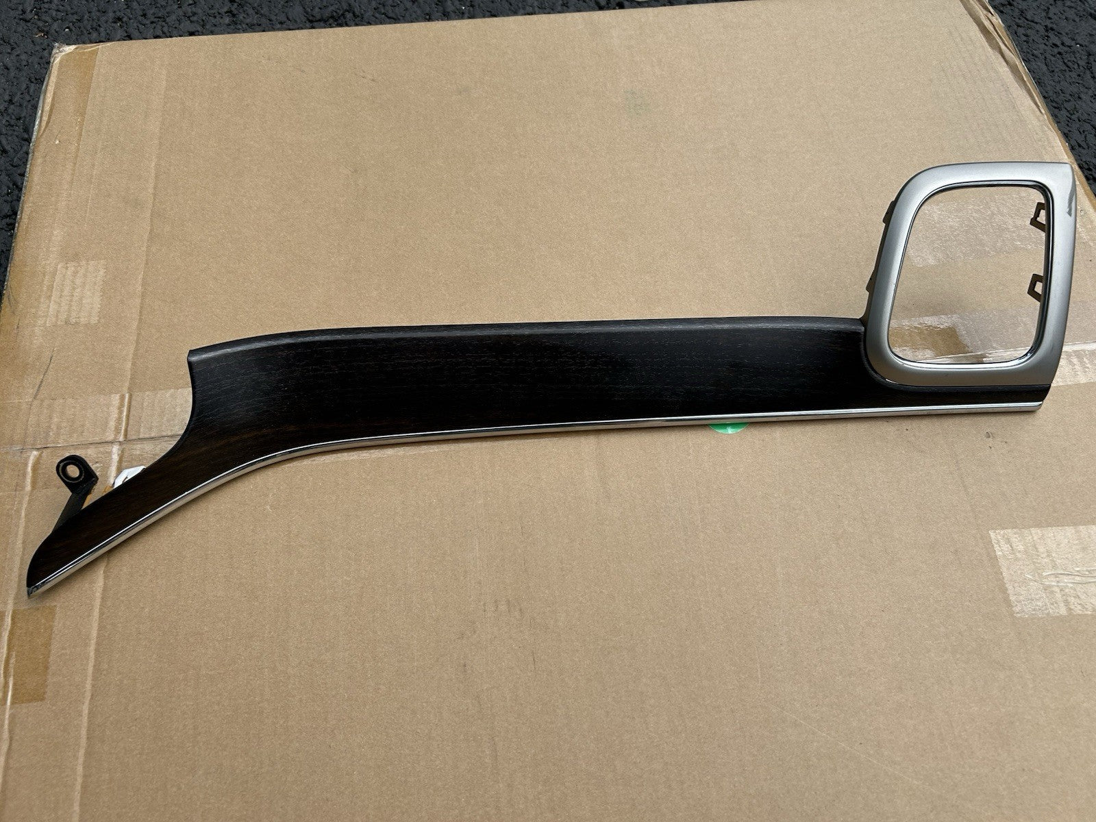 2014-2018 Jeep Grand Cherokee - Dash Right Bezel Molding Trim Air Vent OEM