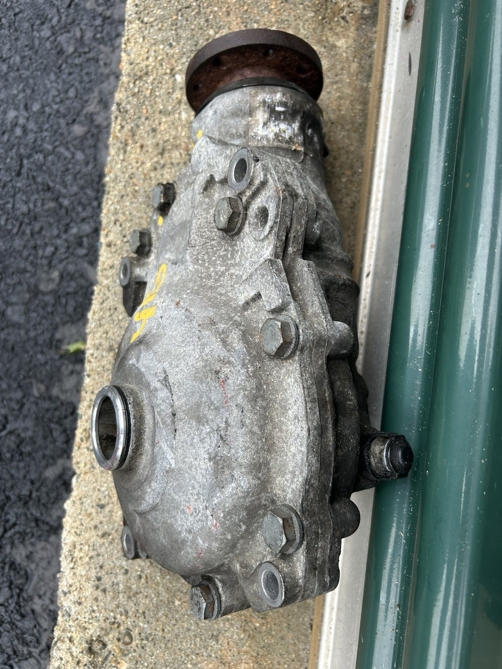 2006-2011 BMW 325Xi 328Xi Front Differential Carrier Diff 3.91 Ratio OEM Used