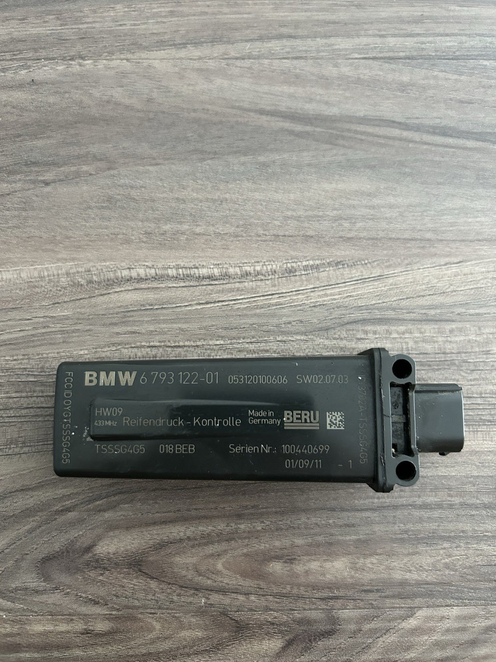 11-15 BMW E90 E92 E84 E70 X5 RDC TPMS SENSOR  ANTENNA OEM 6793122-01