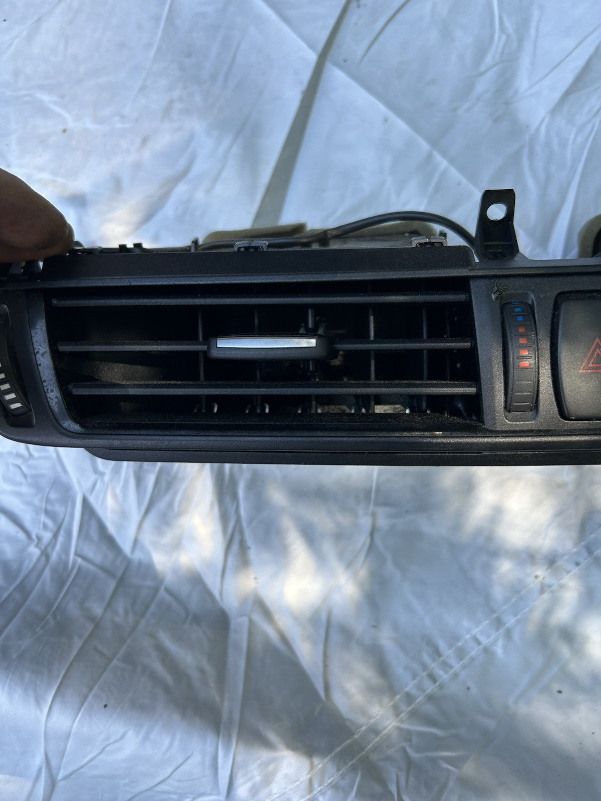 2014-2018 BMW X5 F15 2015-2019 BMW X6 F16 DASH CENTER AIR VENT GRILLE OEM