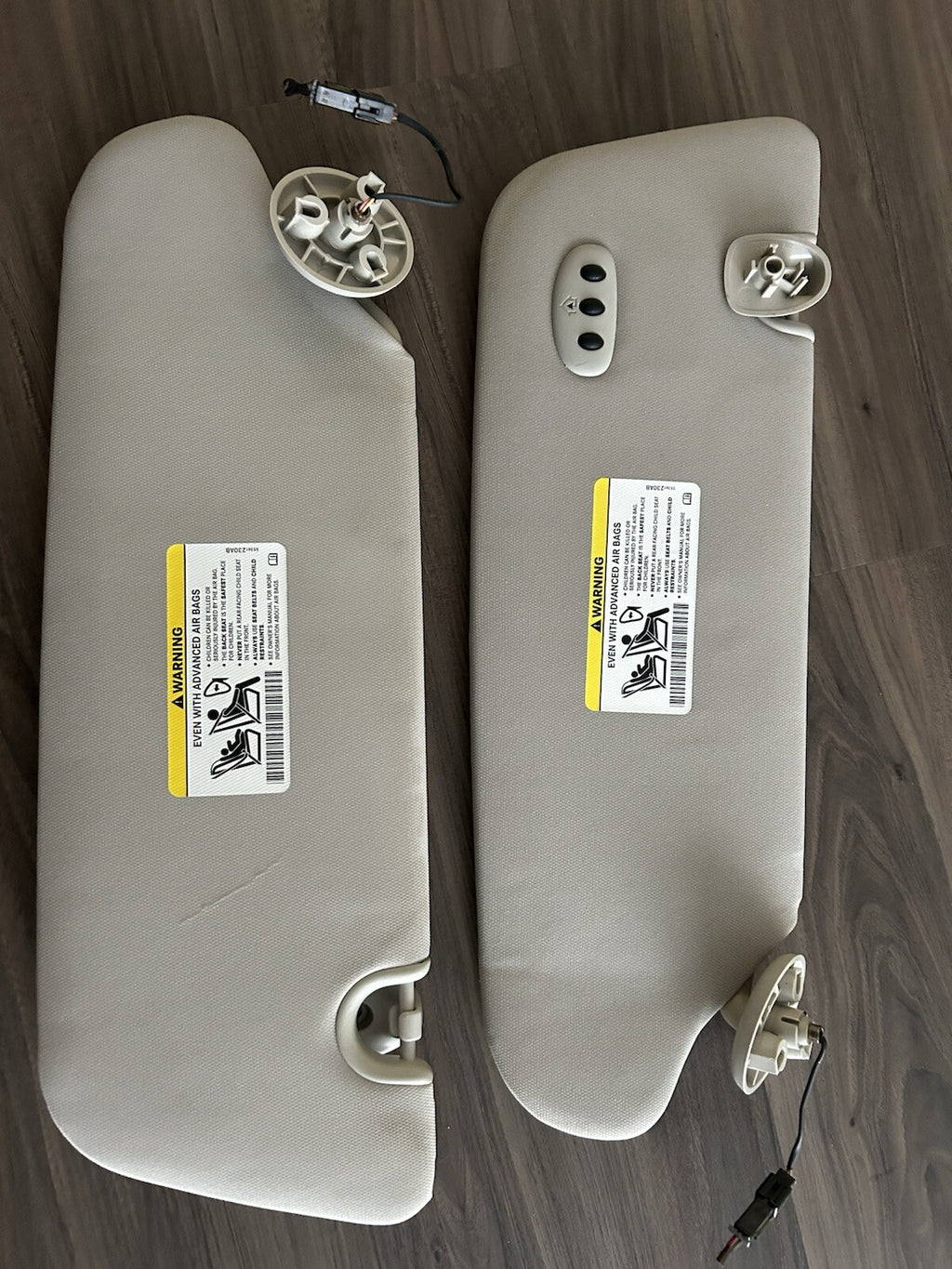 08-16 Dodge Grand Caravan / Chrysler Town Country Sun Visor Homelink Gray OEM