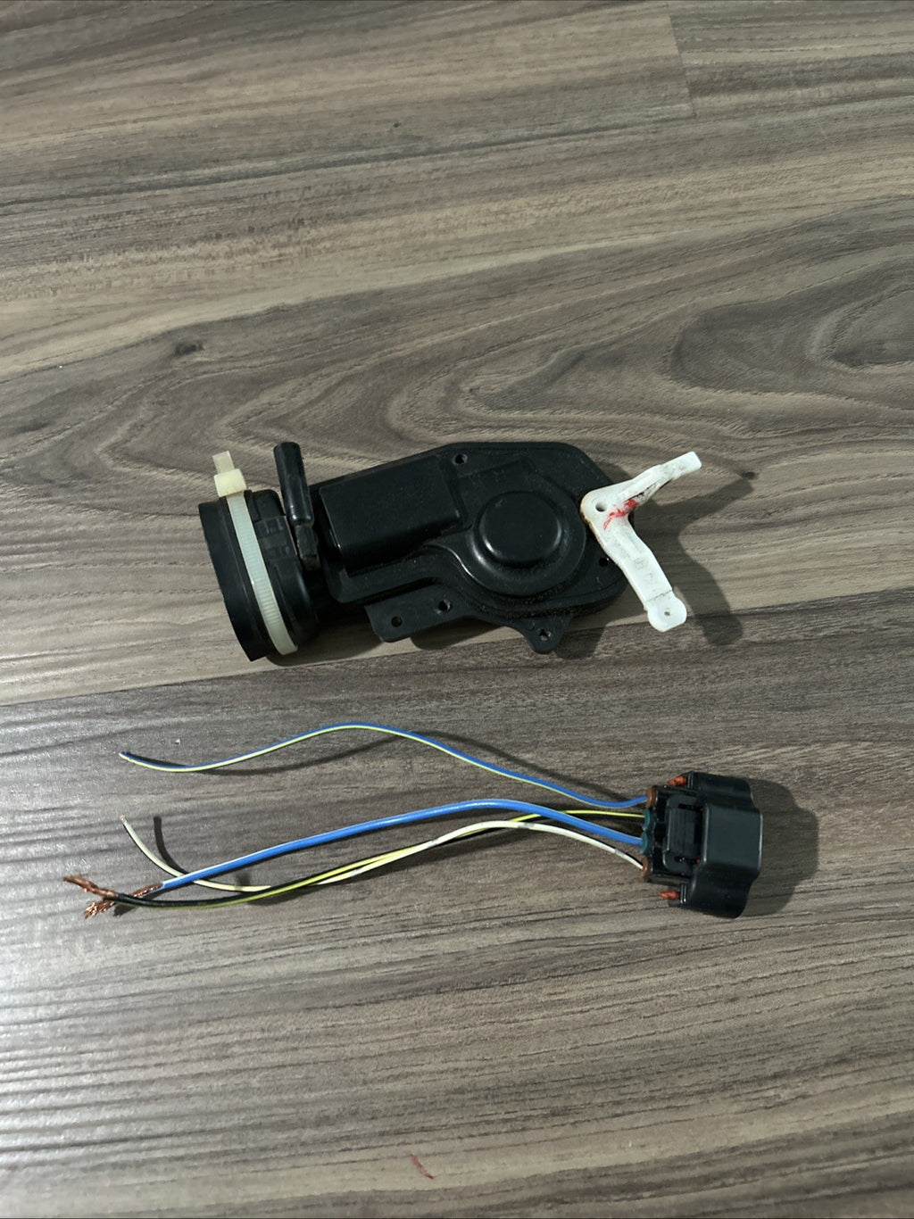 Door Lock Actuator For 2000-2003 Toyota Tundra Front Passenger Right Side OEM