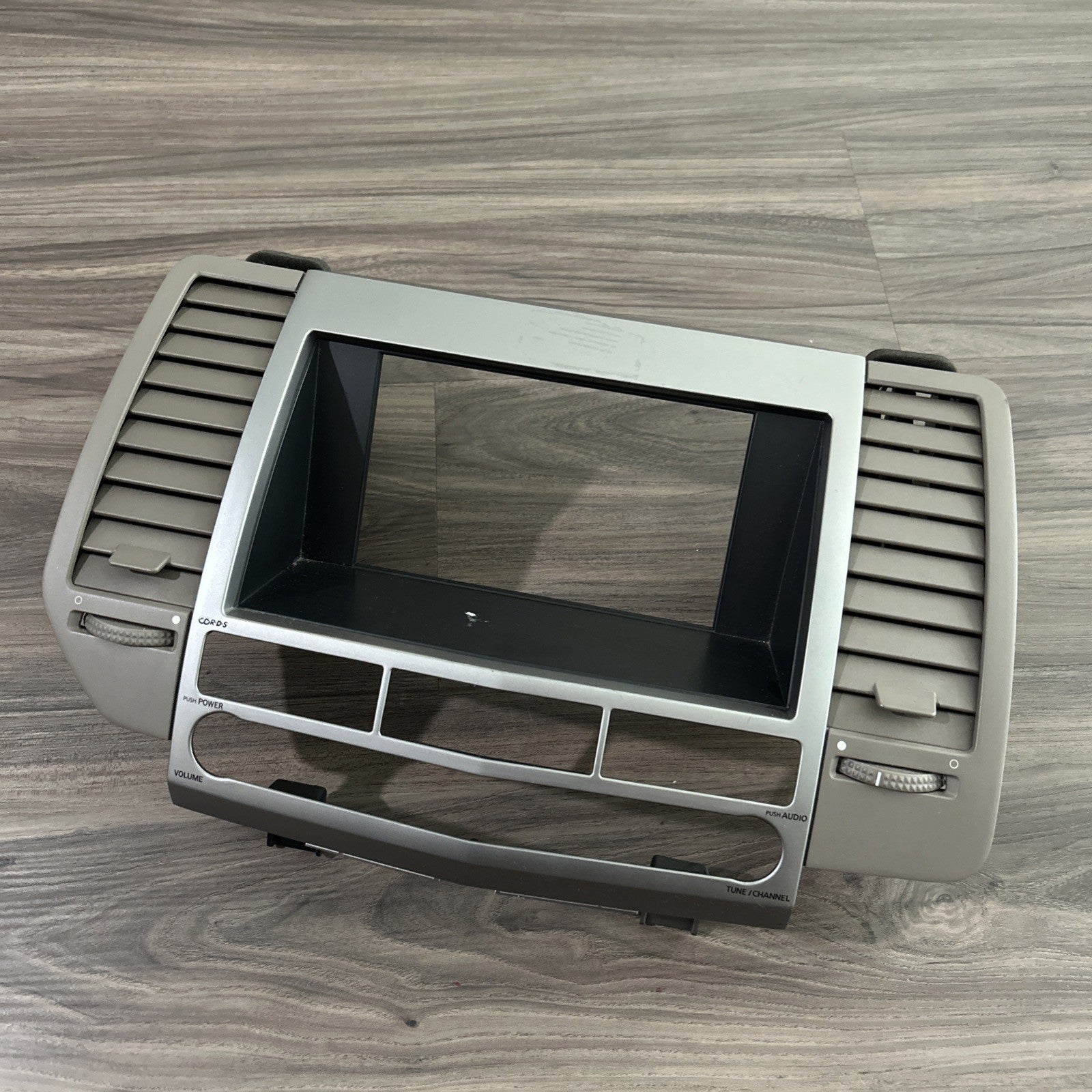 2004-2006 Nissan Maxima Dash Radio Control Panel Trim Bezel Air Vents Oem Beige