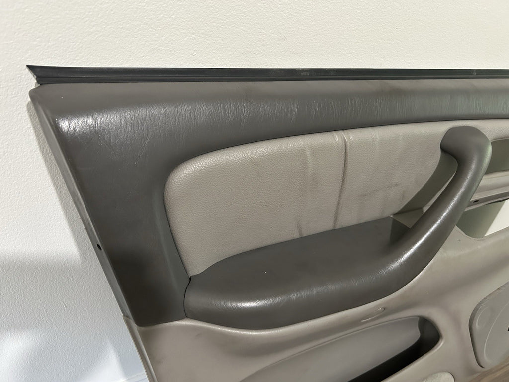 01-04 SEQUOIA LIMITED Front DRIVER LEFT INTERIOR DOOR TRIM PANEL Gray