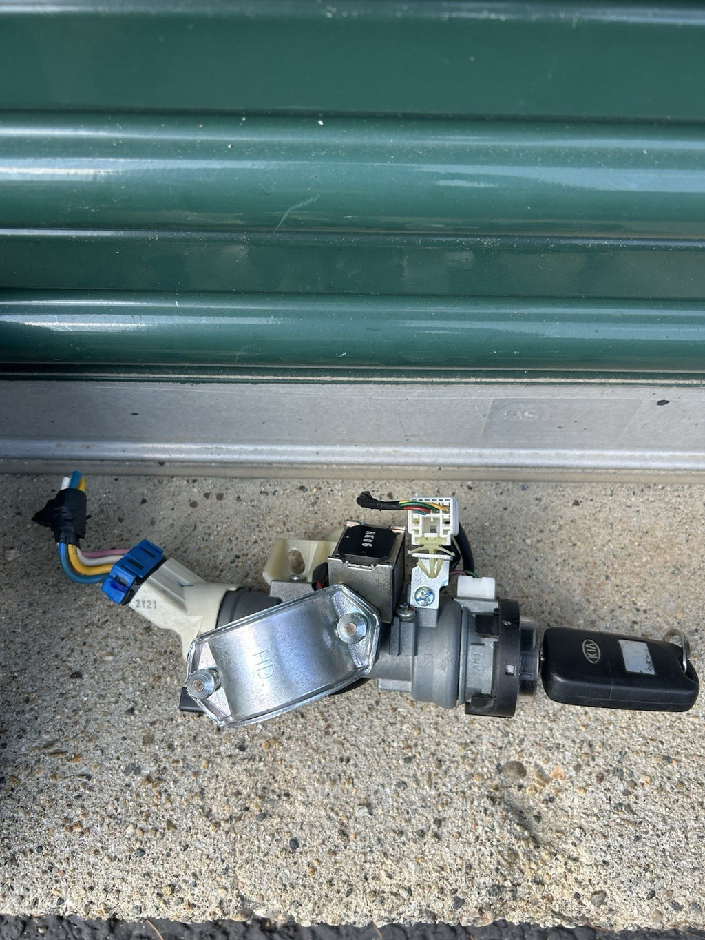 2010-2013 KIA SOUL IGNITION SWITCH LOCK CYLINDER W/ KEY OEM