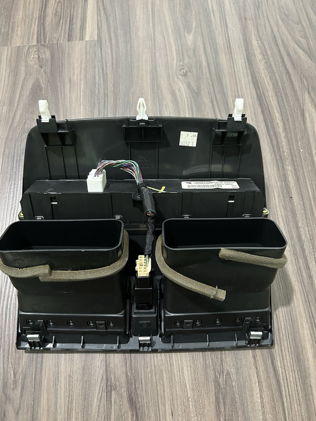 2004-2008 Toyota Solara Center Dash Vent Air Vent Trim Bezel Clock Info P5430 DG