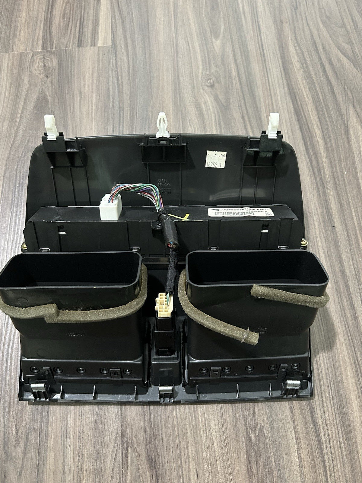 2004-2008 Toyota Solara Center Dash Vent Air Vent Trim Bezel Clock Info P5430 DG