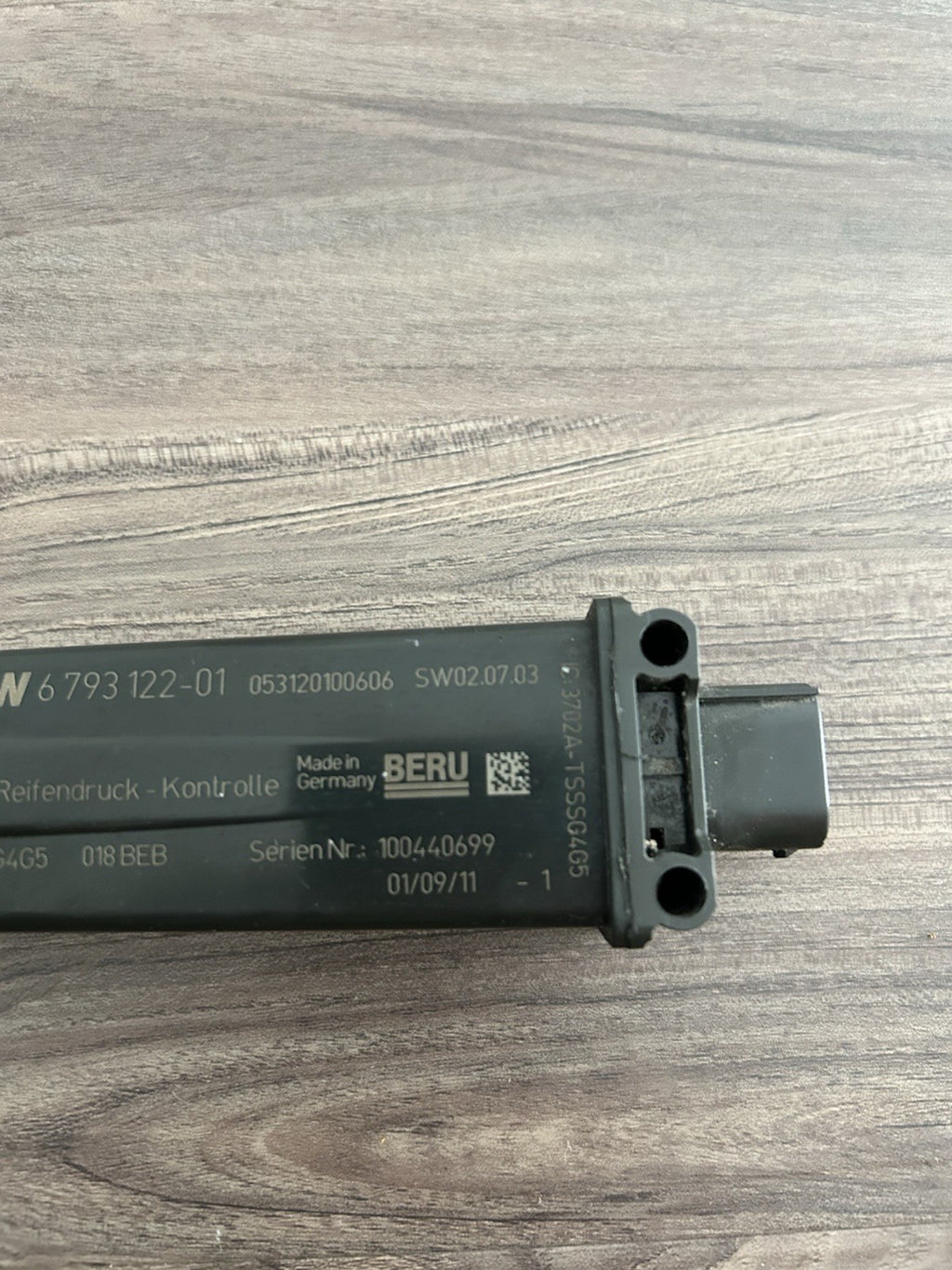 11-15 BMW E90 E92 E84 E70 X5 RDC TPMS SENSOR  ANTENNA OEM 6793122-01