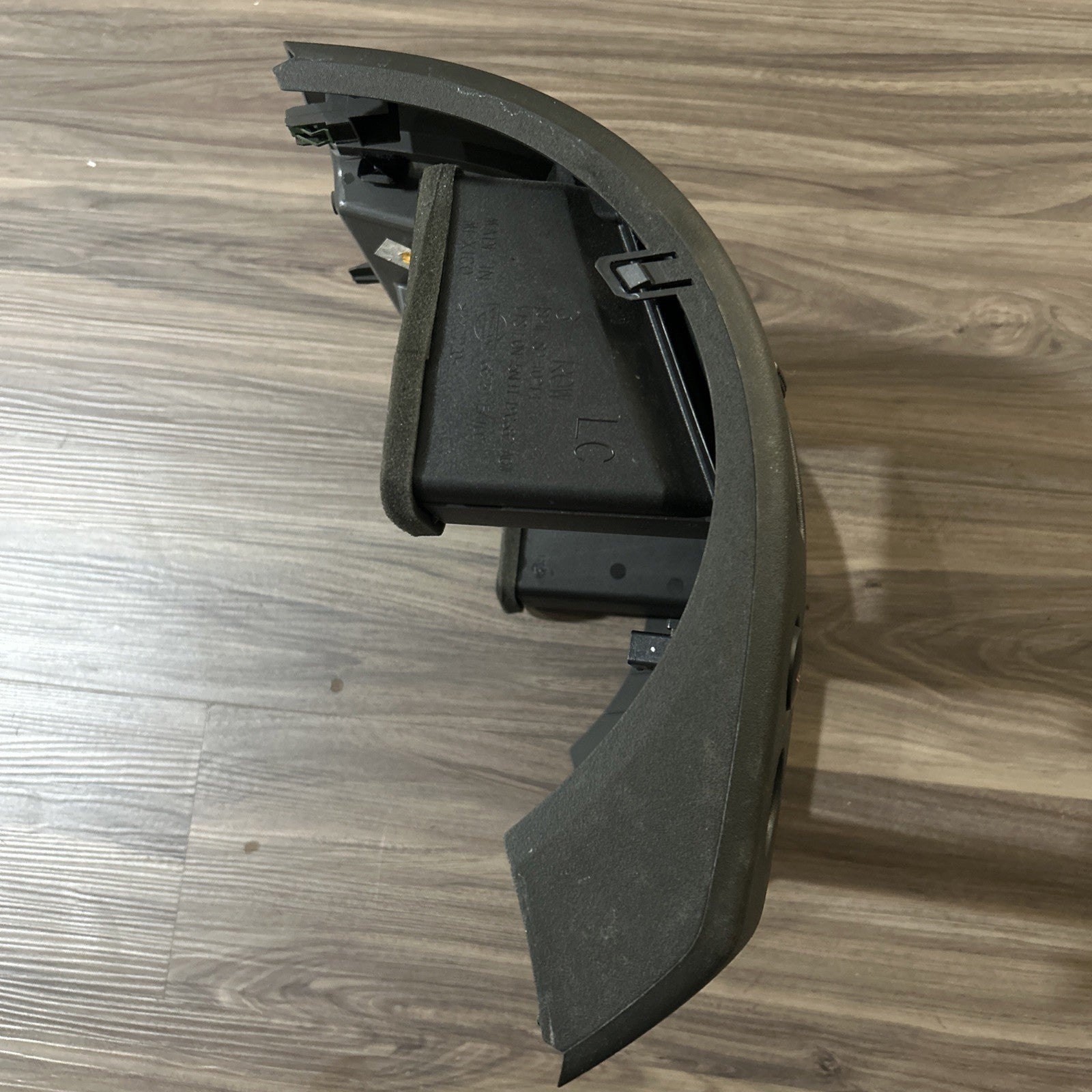 05-12 Nissan Xterra Pathfinder frontier Center Dash Radio bezel vent Console OEM