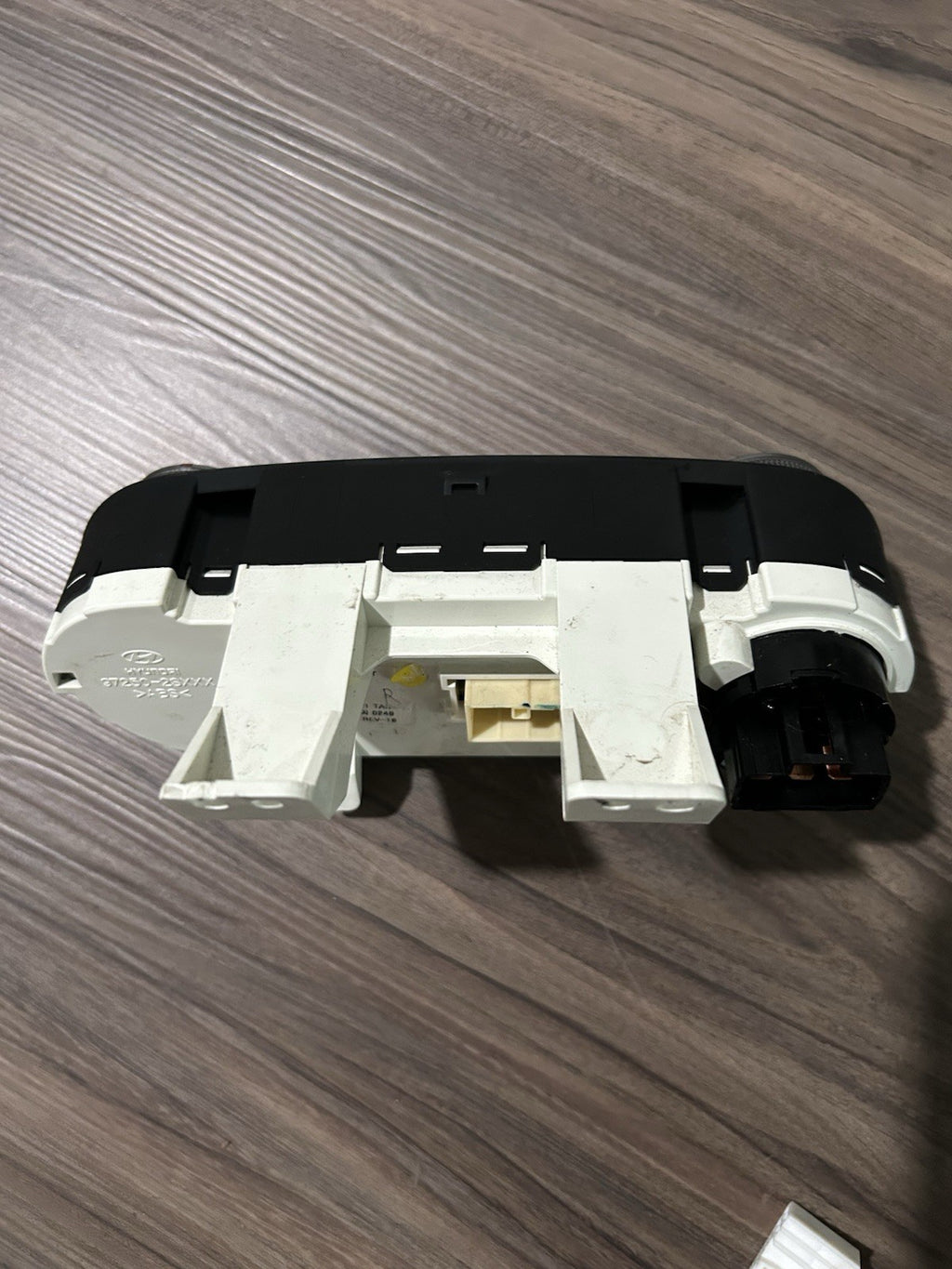 2010 2013Hyundai Tucson A/C Heater Temperature Climate Control 97250-2S021