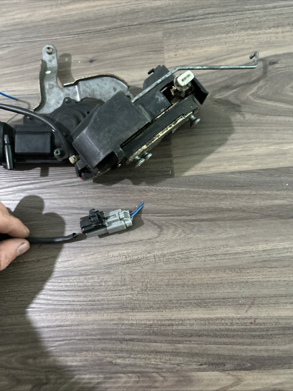 98 - 02 Toyota Corolla, Prizm Front Left Driver door Latch Lock Actuator / OEM