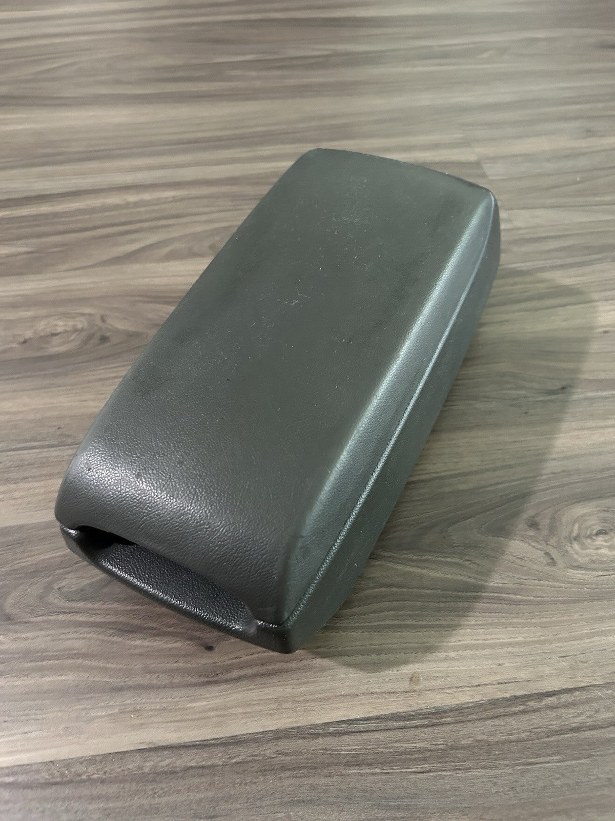 2004-2012 CHEVY COLORADO GMC CANYON OEM CENTER CONSOLE LID LS LT 04-12 Gray