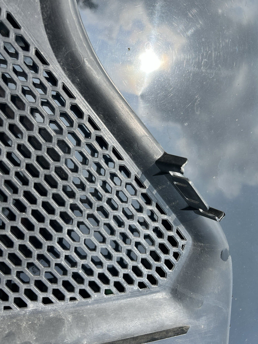 2014-2018 BMW X5 35IX F15 - Left Slotted Firewall / COWL Cover 9245593