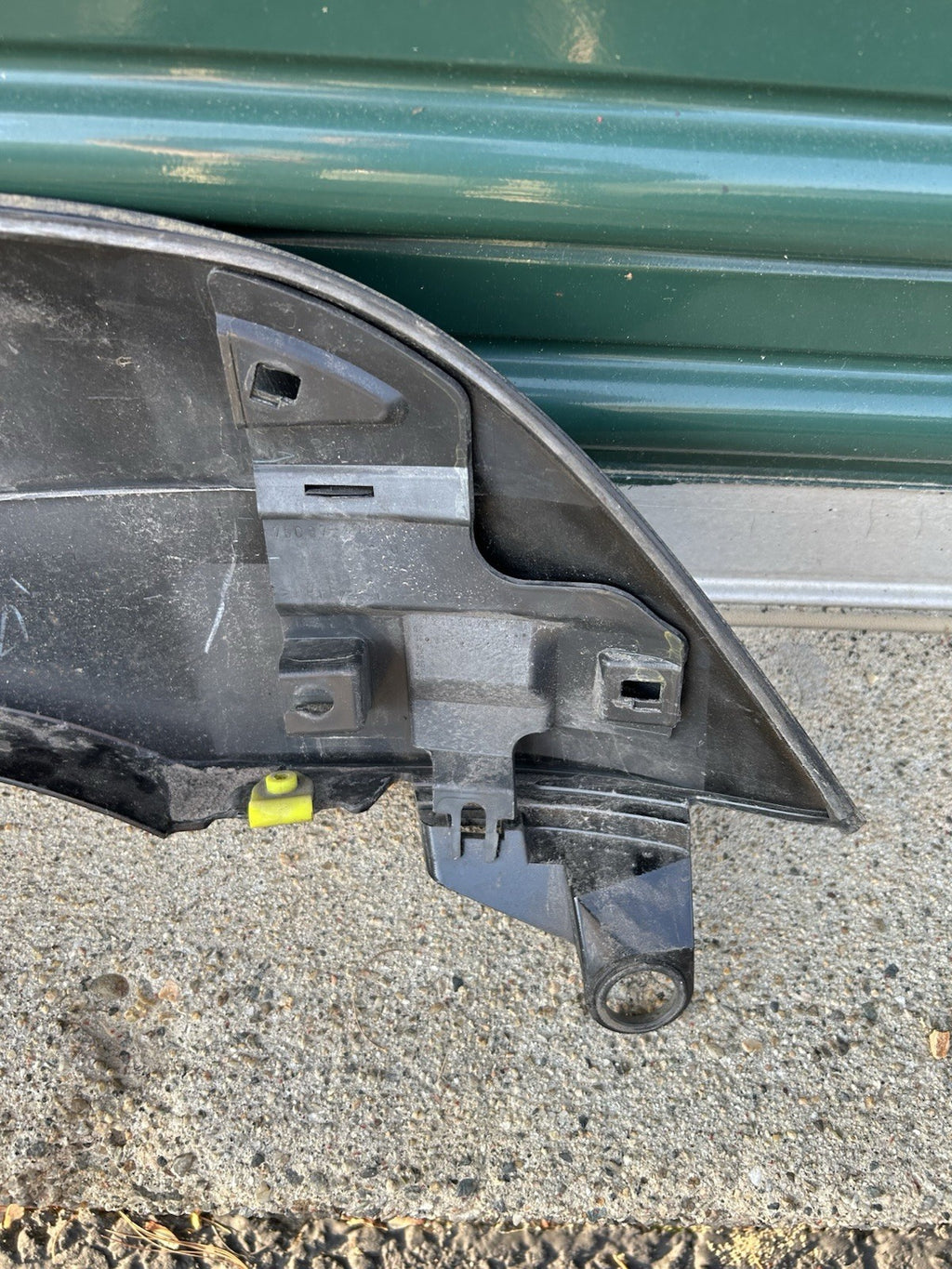 2004-2009 Lexus GX470 Right Passenger rear Fender Flare Moulding  Black 202