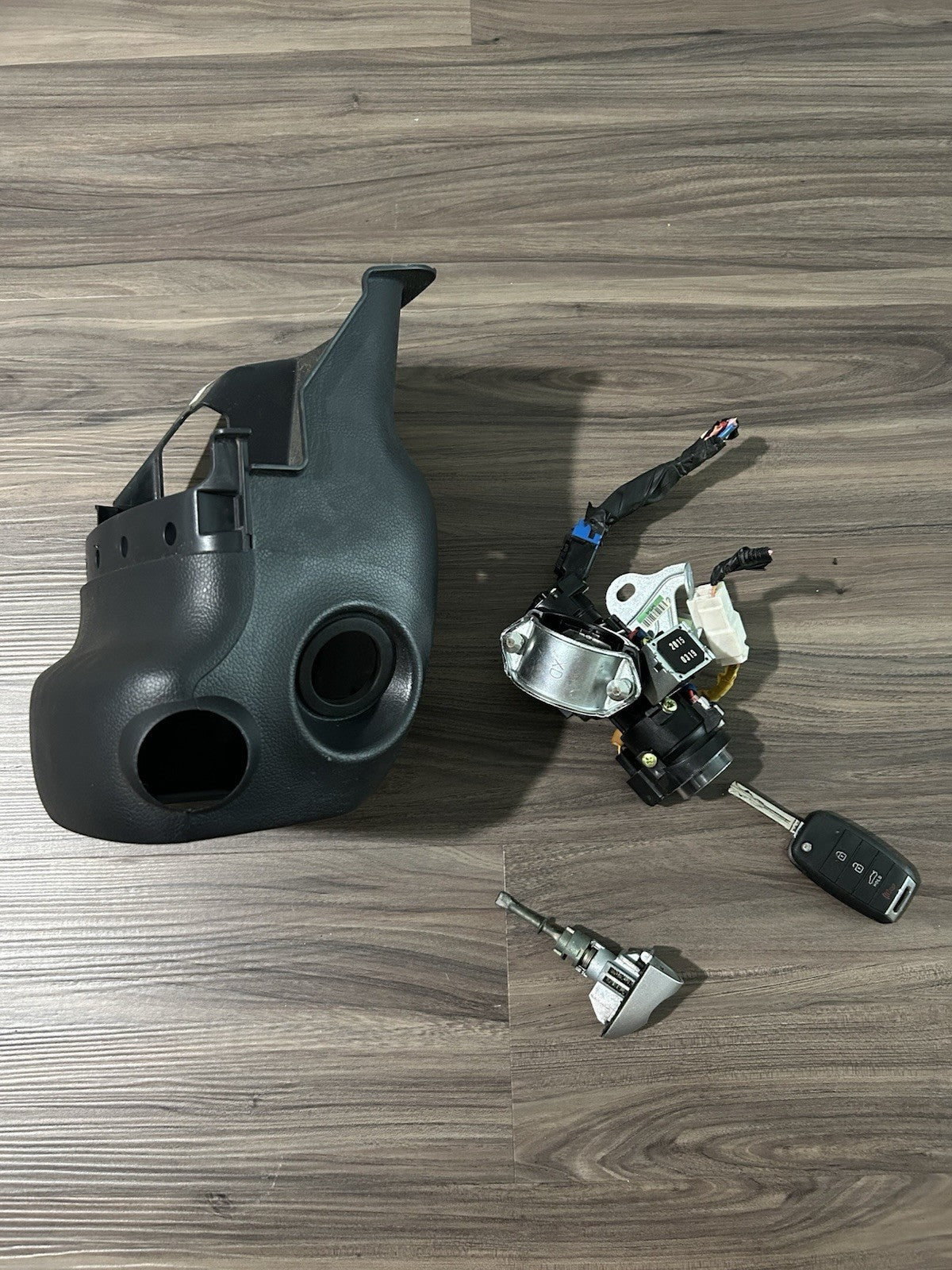 2012-2017 Kia Rio Ignition Switch Key Steering Column Trim Door Lock Set