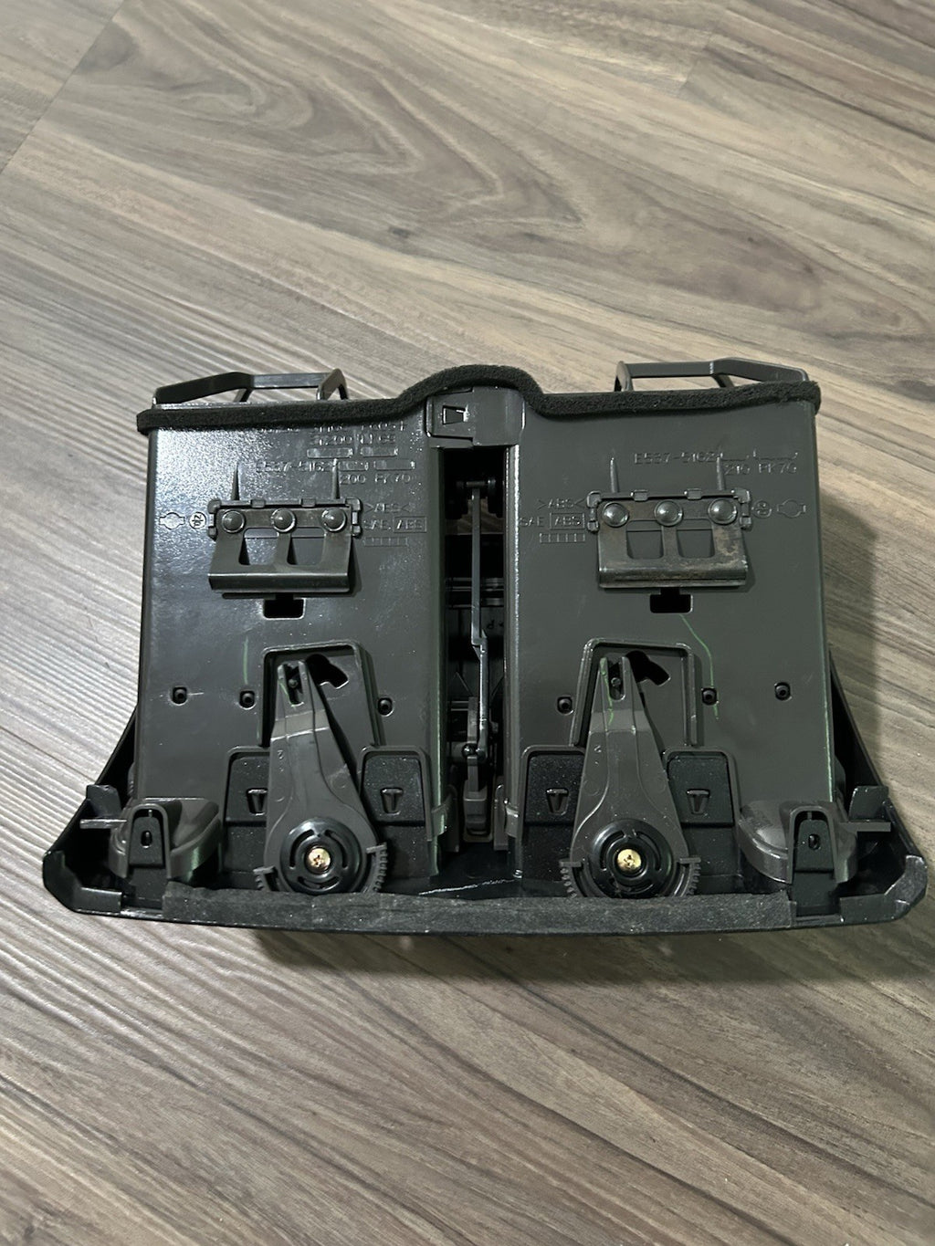 2000 2001 2002 2003 Nissan Maxima Center Dash AC A/C Air Dual Vent Trim OEM USED