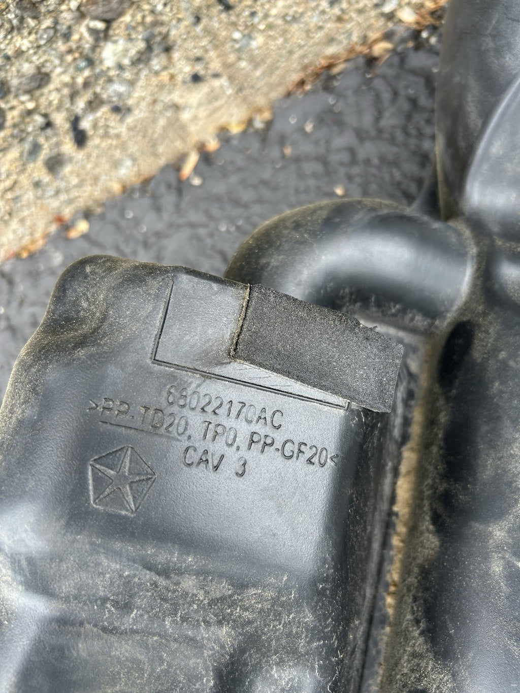 2011 - 2013 Dodge Durango Cherokee 3.6L Resonator Air Intake Tube OEM