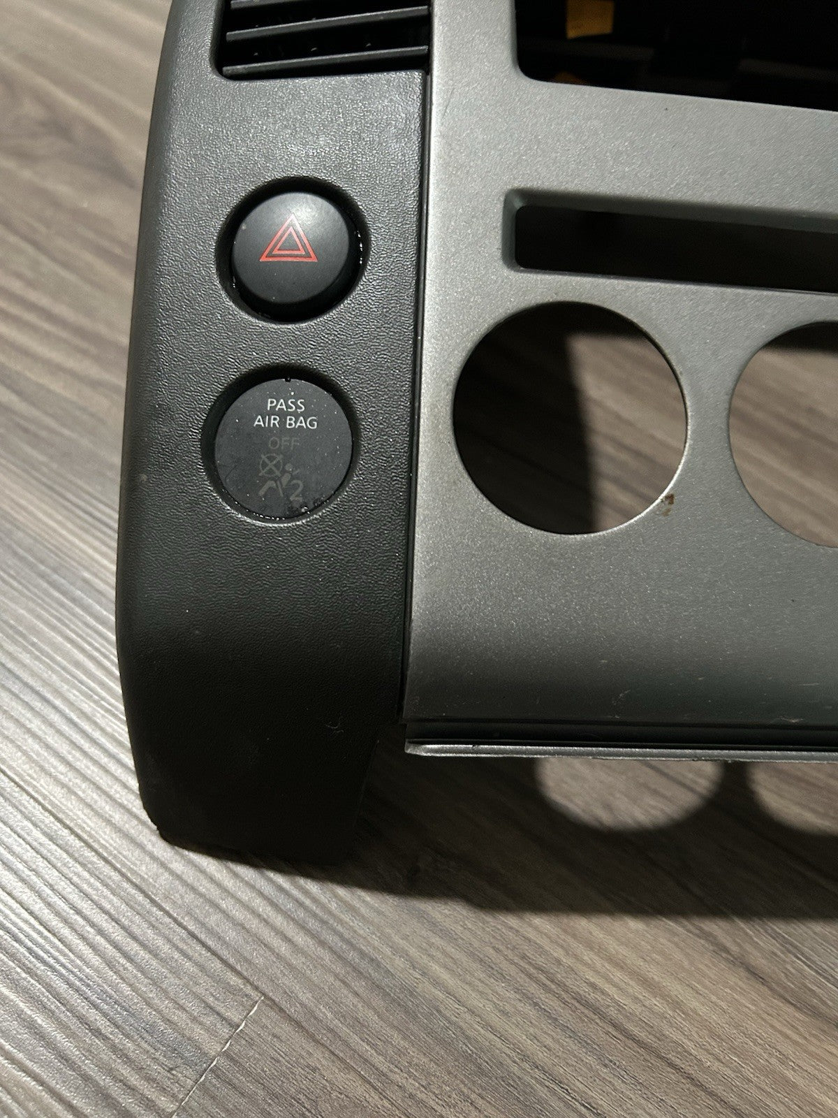 05 06 07 Nissan Pathfinder Radio Navigation Climate Control Console Bezel Trim