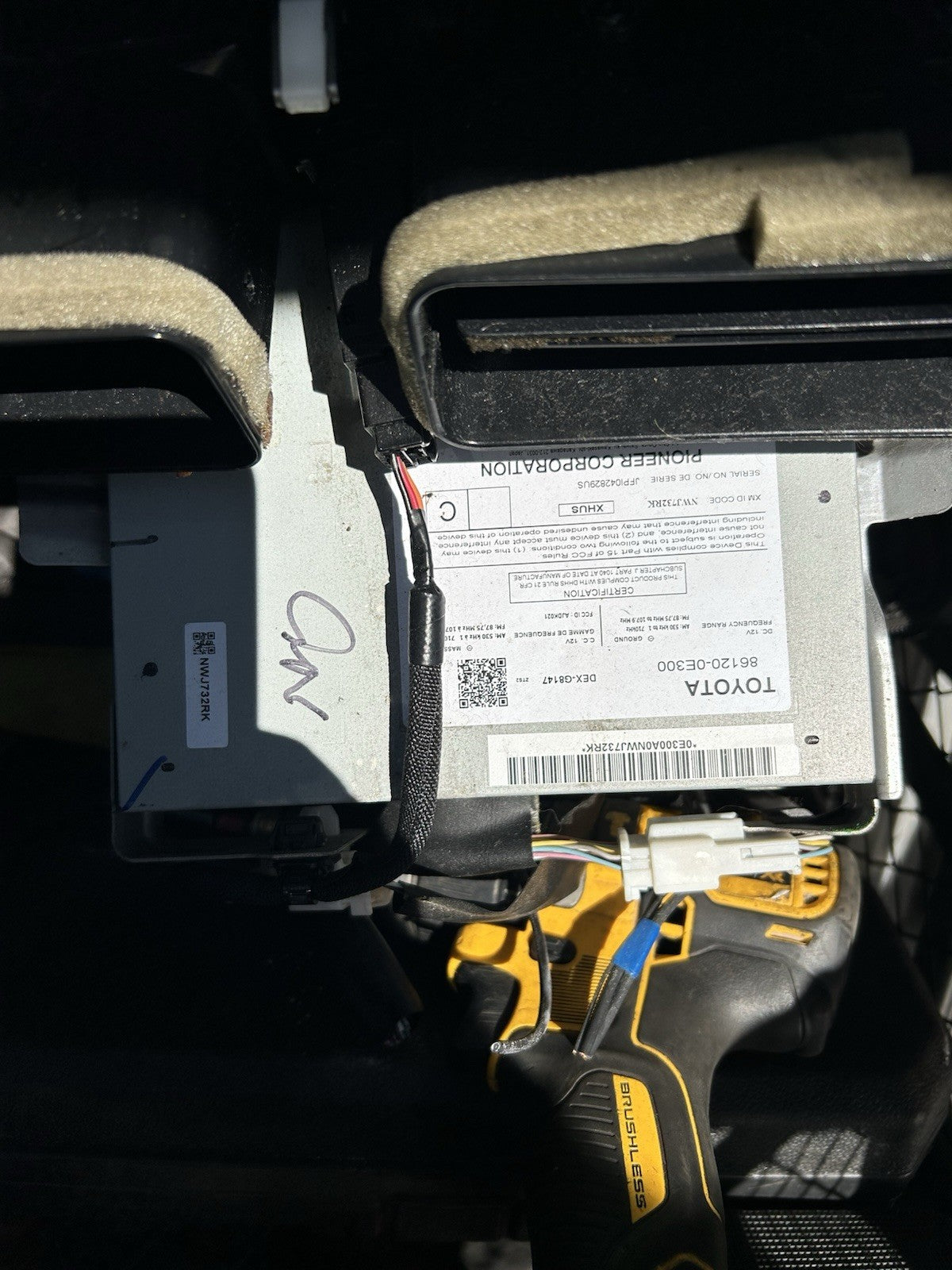 2010-2012 Lexus RX350 Right Passenger Side Tail Light Assembly Quarter Panel OEM