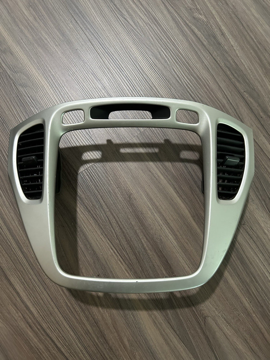 2003-2007 Toyota Highlander Dash Radio Bezel Trim W/ Air Vents OEM Silver