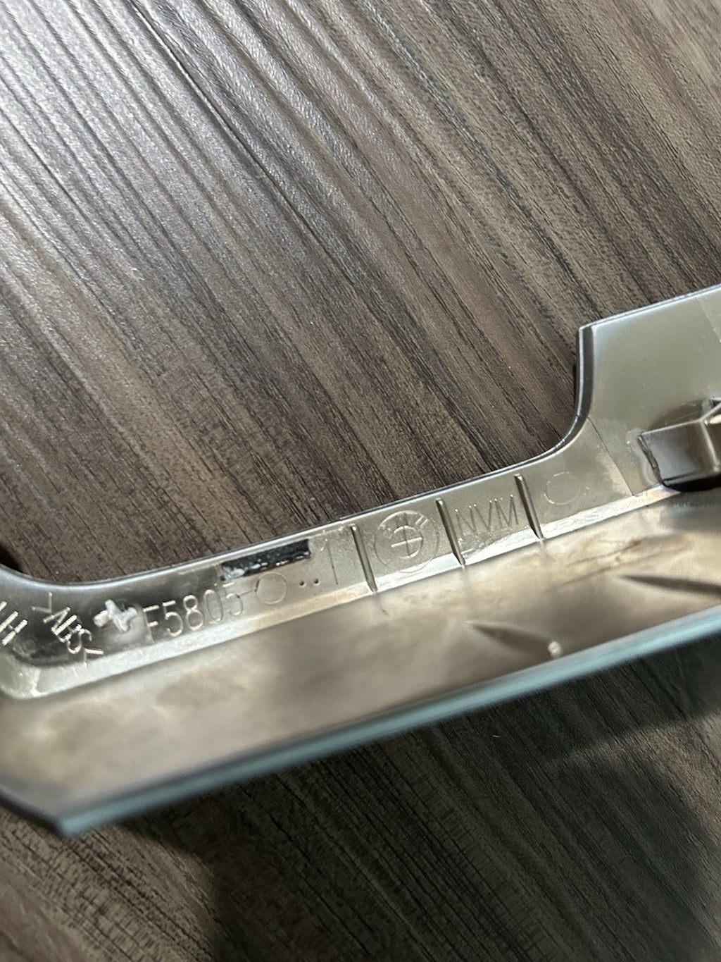 2014-2018 BMW X5 F15 DASH LEFT SIDE AC AIR VENT GRILLE BEZEL MOLDING TRIM OEM