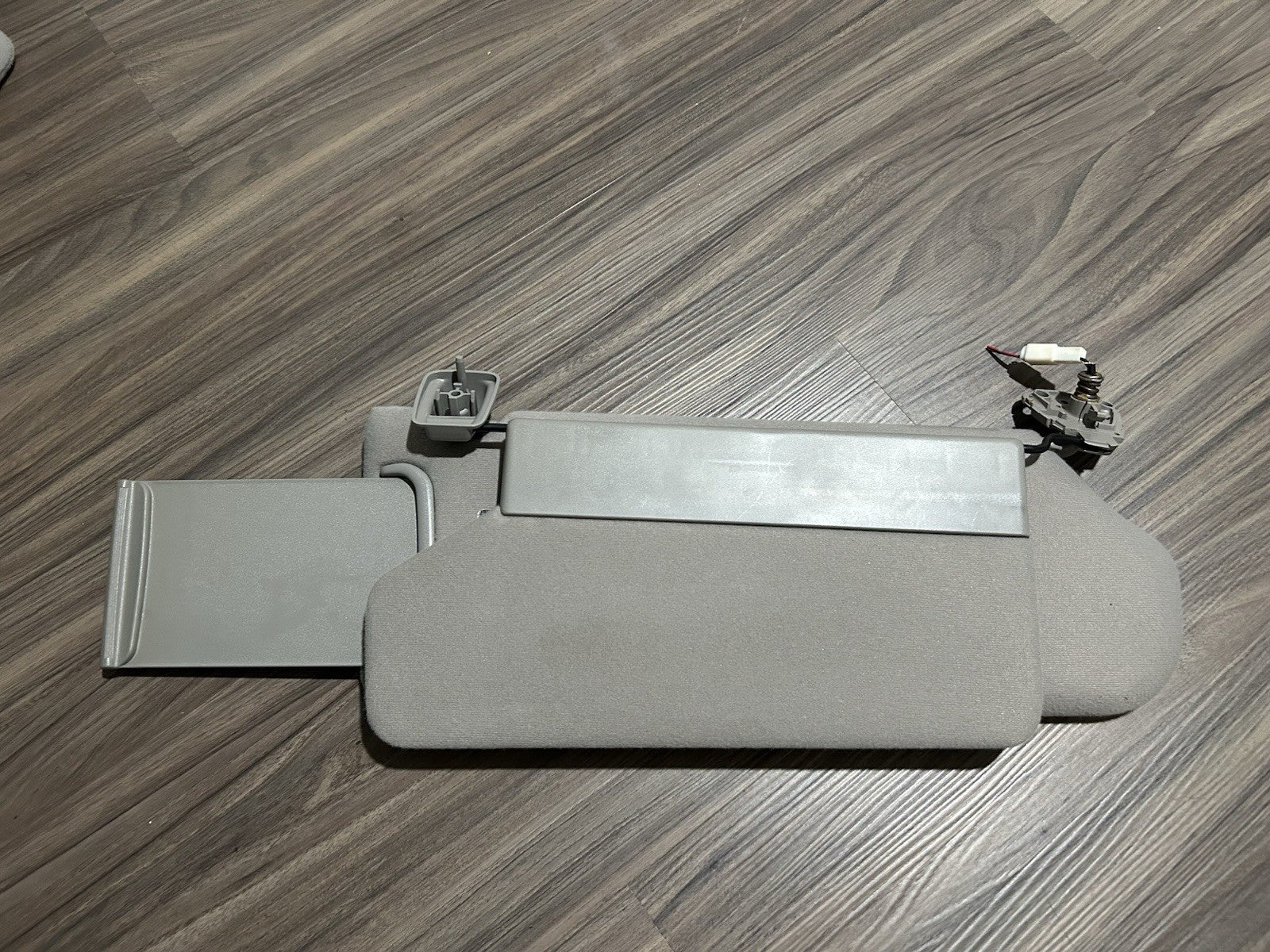 2000-2006 Toyota Tundra Sequoia DRIVER PASSENGER Left Right Sun Visor  OEM Gray