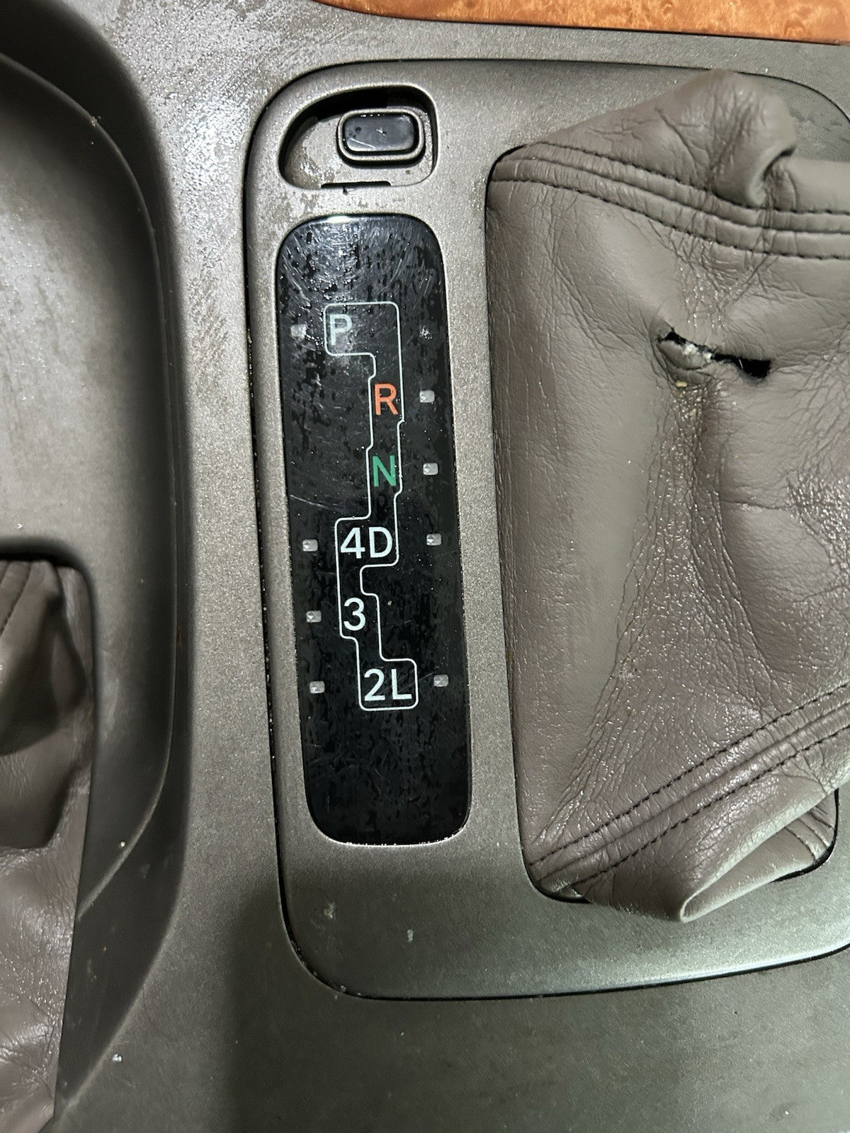 03-09 Lexus GX470 Gear Shifter Center Console Bezel woodgrain