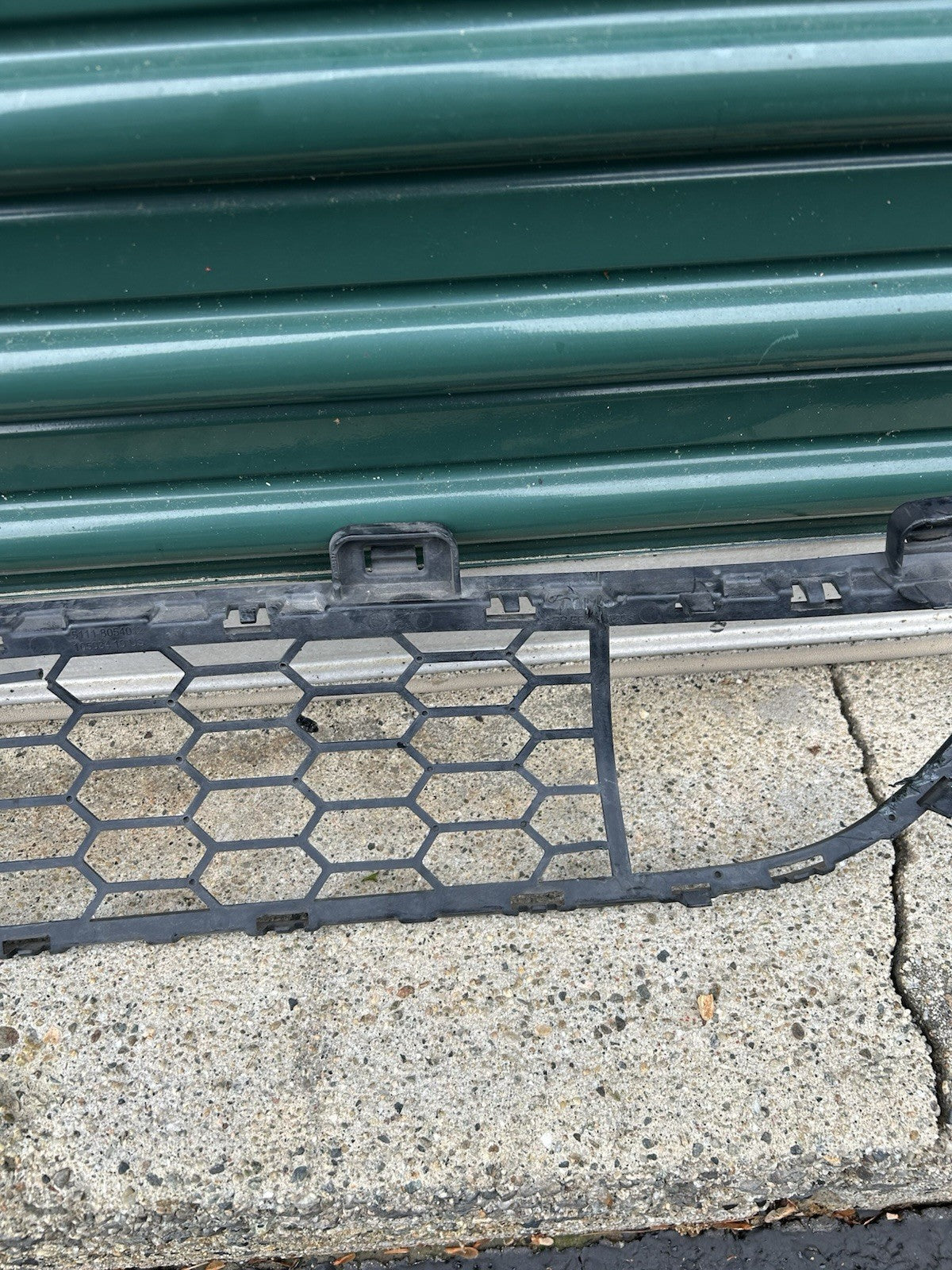 14-18 BMW X5 F15 FRONT BUMPER LOWER CENTER M-AERO GRILLE w/o ADAPTIVE CRUISE