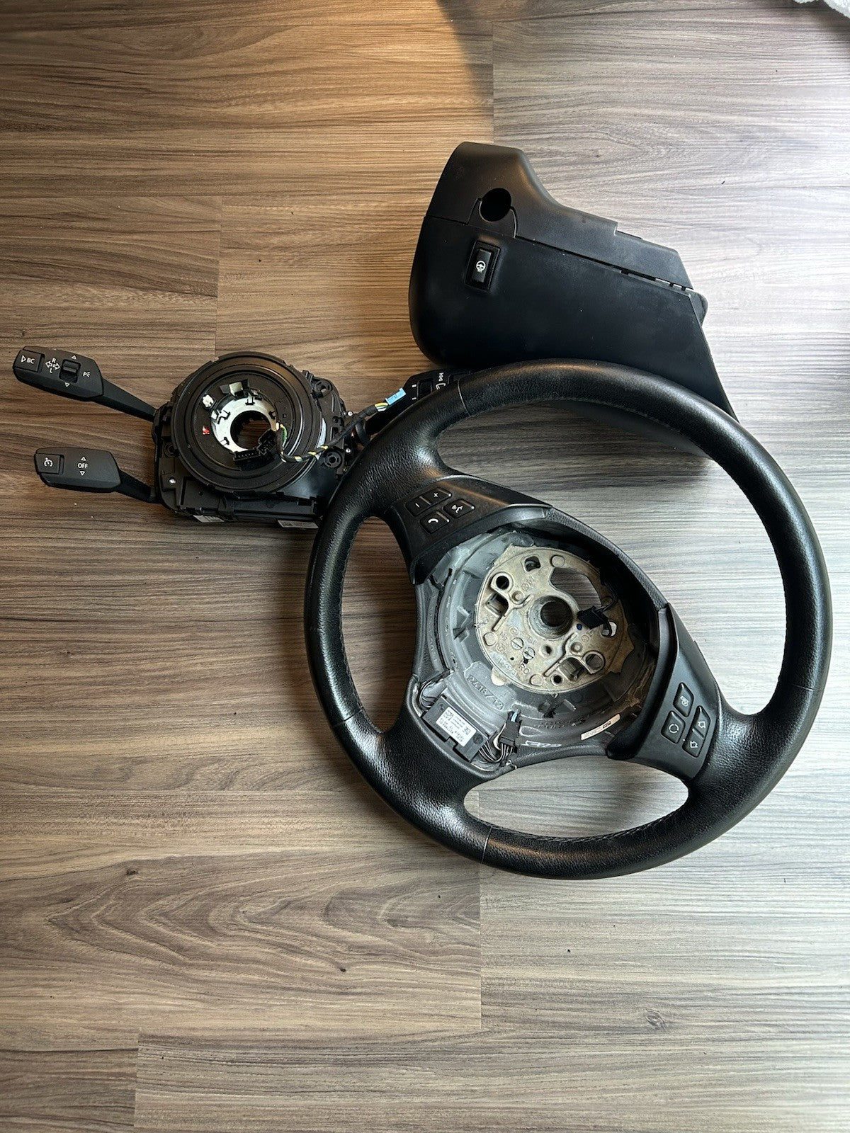 BMW E90 E91 E92 E93 Heated Steering Wheel Retrofit Partial Kit OEM