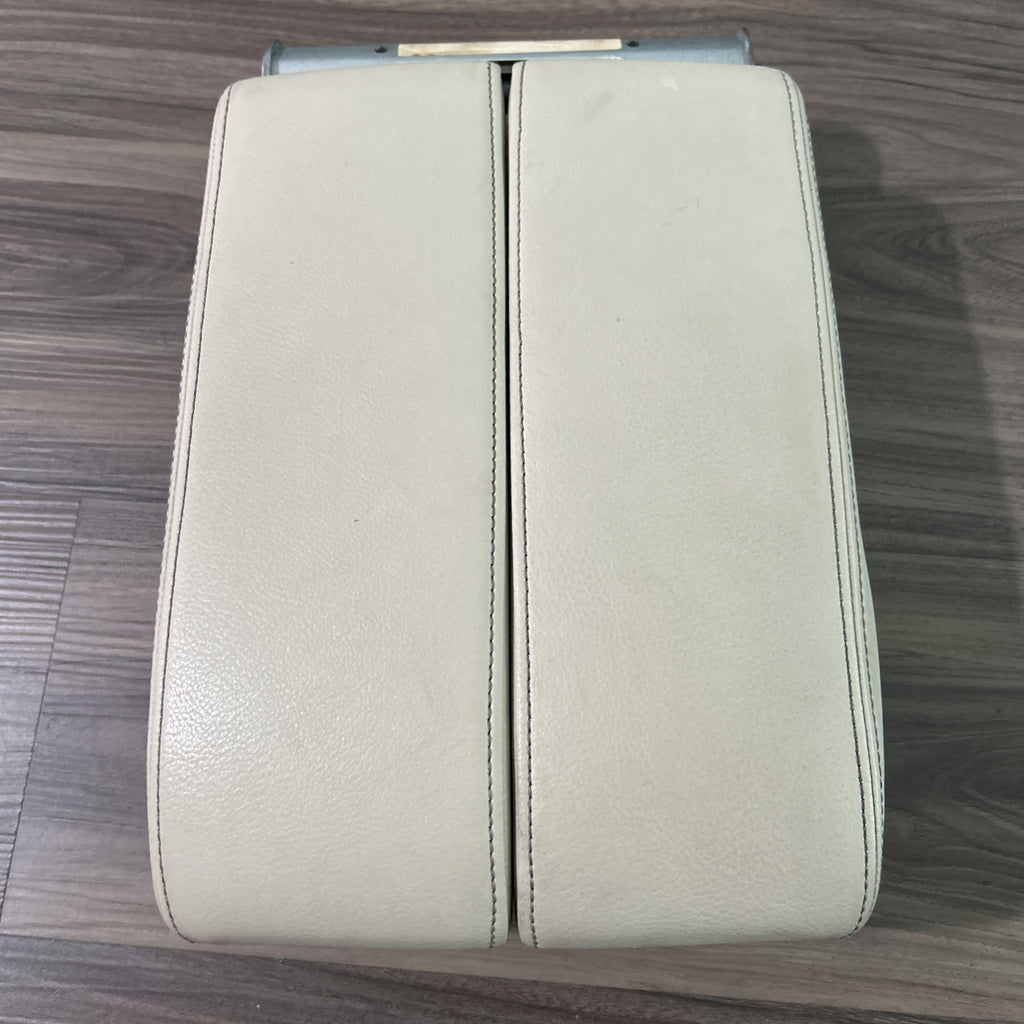 2011-2018 Volkswagen Touareg CENTER CONSOLE LID ARM REST DUAL MIDDLE OEM LEATHER