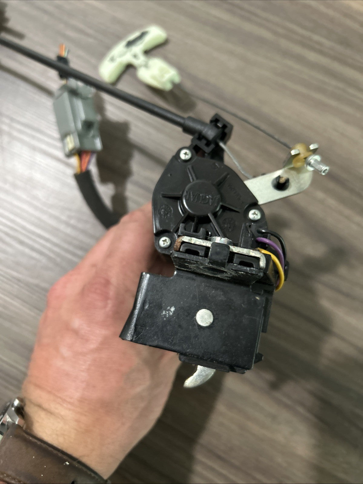 OEM JAGUAR XJ8 XJR VANDEN PLAS 2004-09 REAR TRUNK LID LOCK LATCH ACTUATOR MOTOR