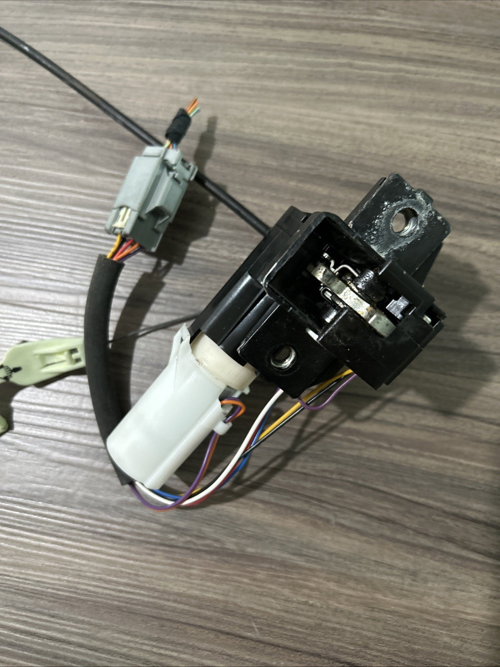 OEM JAGUAR XJ8 XJR VANDEN PLAS 2004-09 REAR TRUNK LID LOCK LATCH ACTUATOR MOTOR