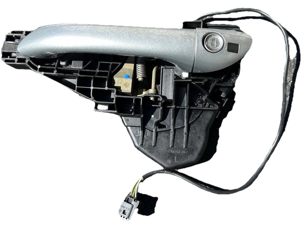 06-12 Mercedes w251 R350 Front Left Driver Side Exterior Door Handle OEM Silver
