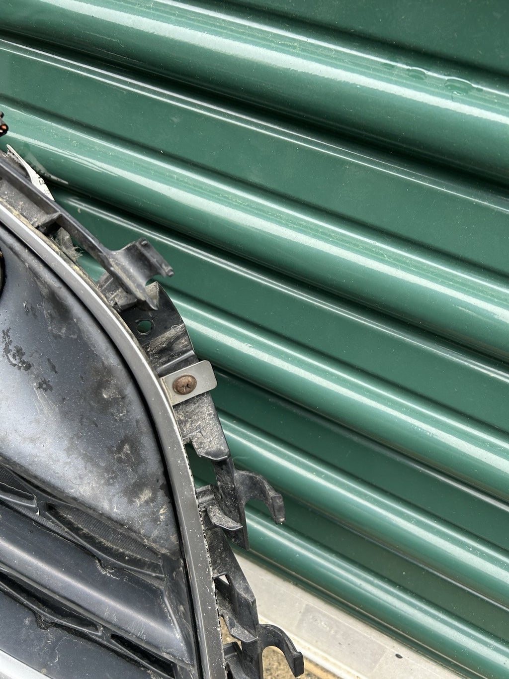 2010 2011 2012 Mazda CX-7 Bumper Grille Right Fog Light Insert  OEM J9424 DG