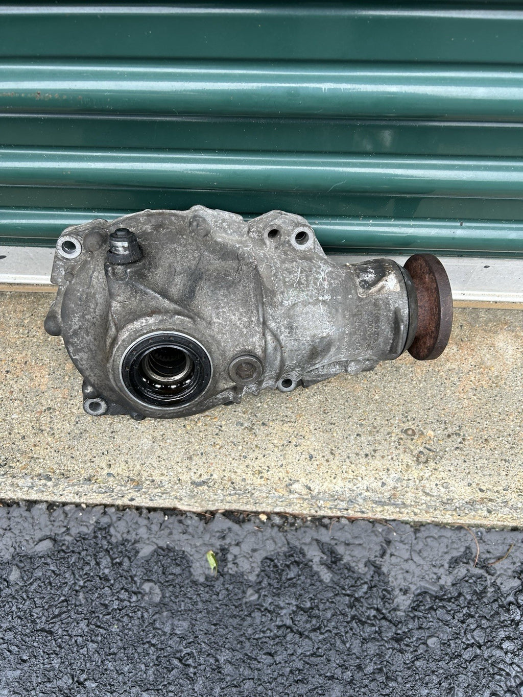 2006-2011 BMW 325Xi 328Xi Front Differential Carrier Diff 3.91 Ratio OEM Used