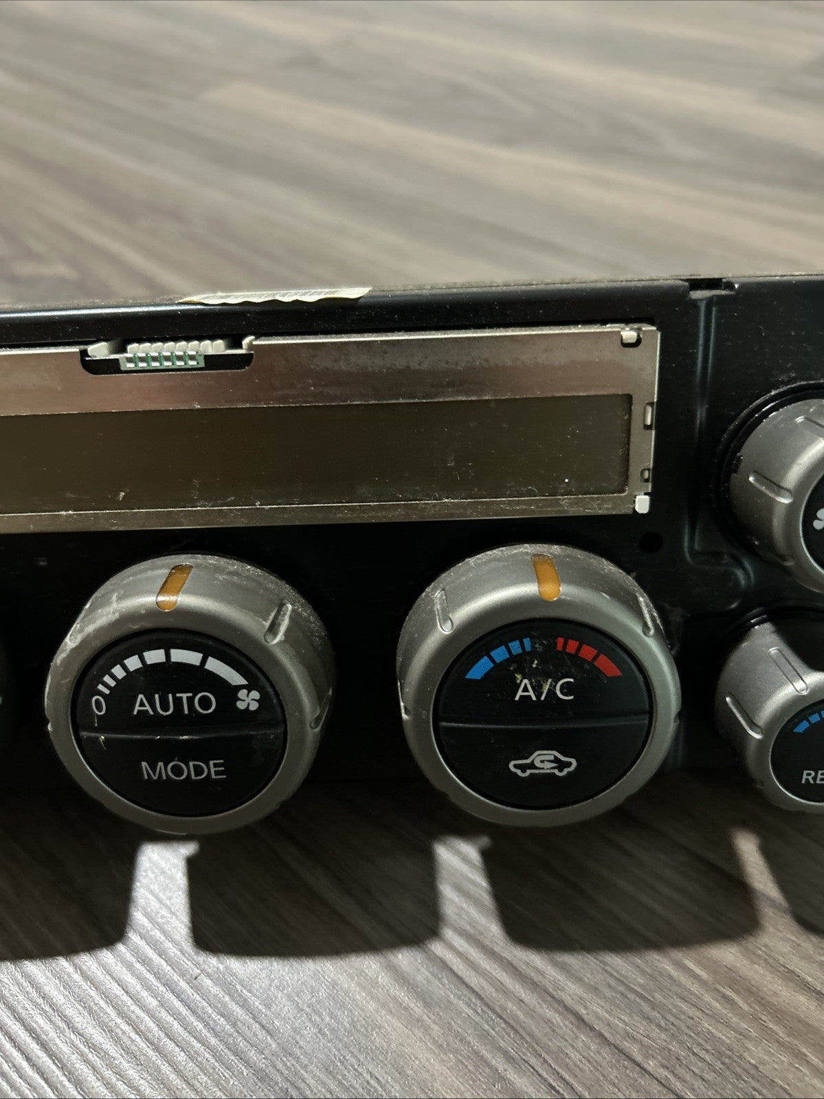 05 06 07 Nissan Pathfinder Temperature Climate Control Heat A/C Dash 27500EA51A