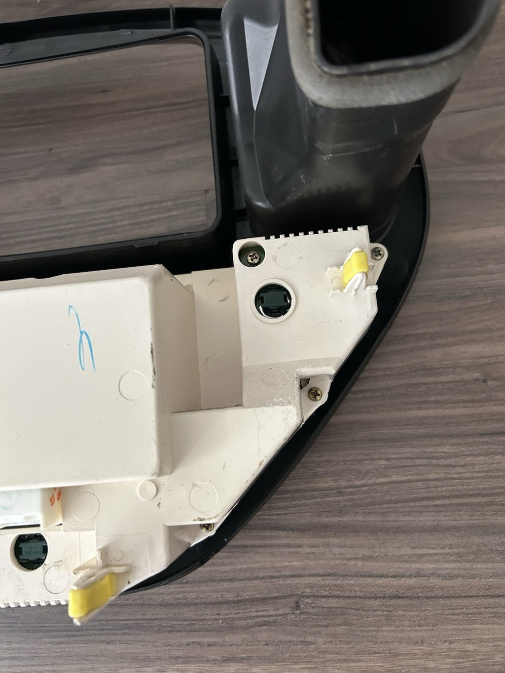 2001-2007 Toyota Sequoia 4x4 Heater Control Knob Switch Panel Radio Bezel OEM