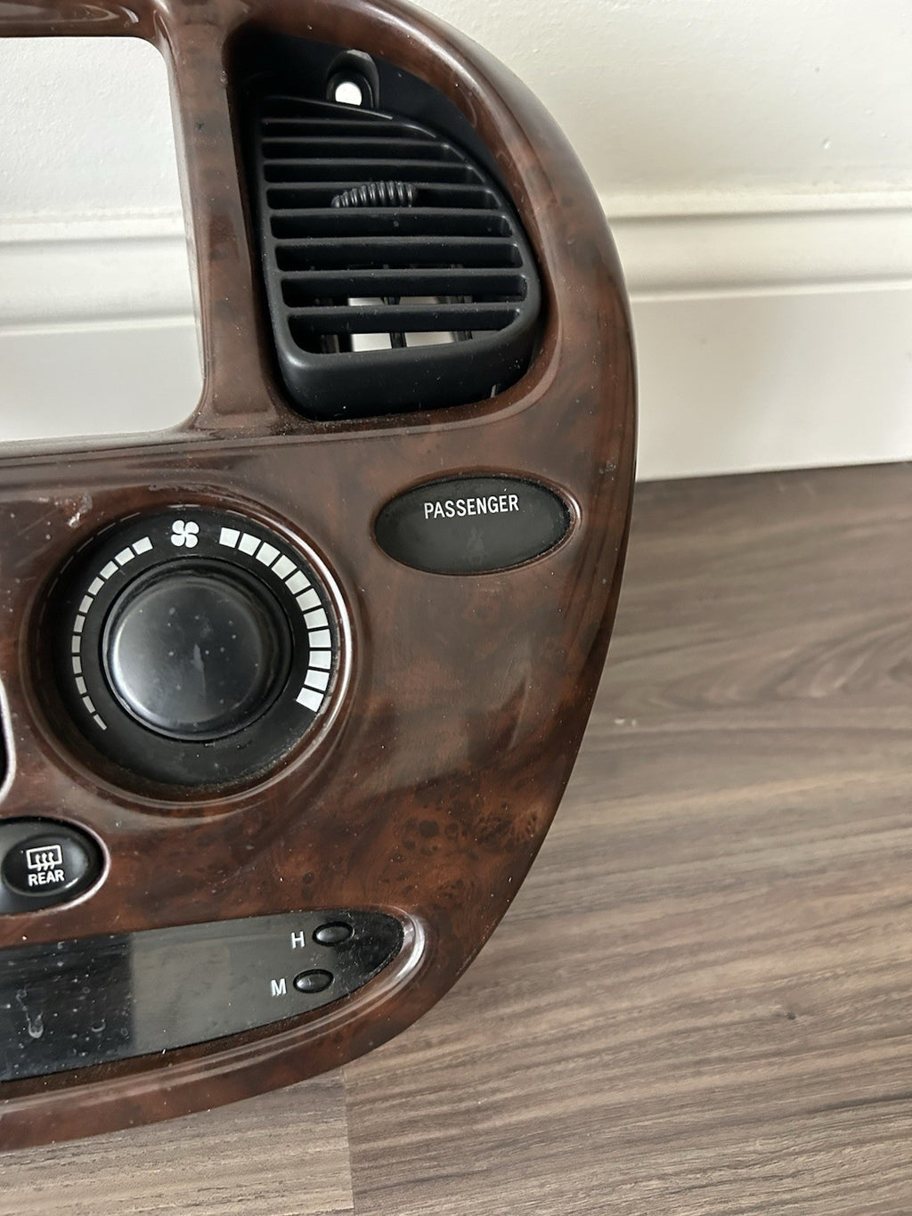 2001-2007 Toyota Sequoia 4x4 Heater Control Knob Switch Panel Radio Bezel OEM