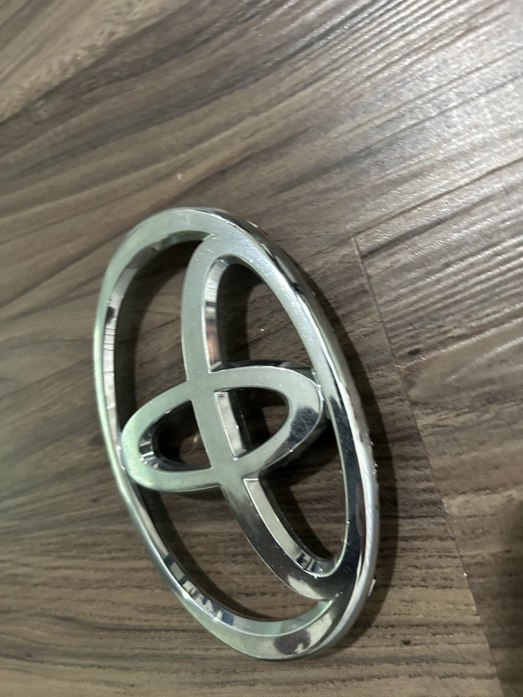 2004 2005- 2006 Toyota Solara Front Grille Chrome Emblem Badge  OEM 75311-AA040