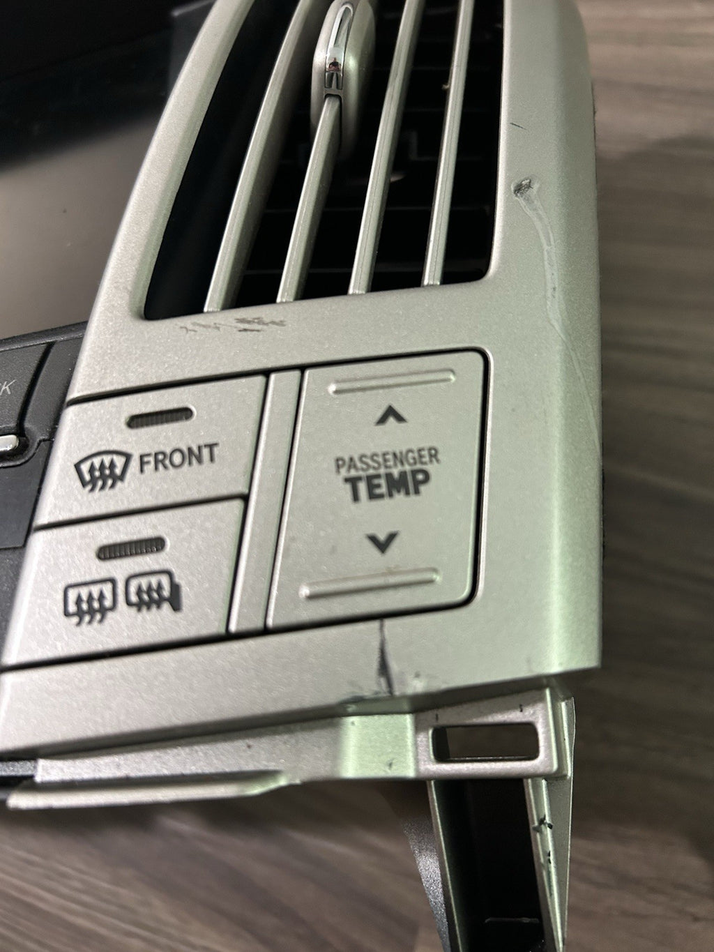 2004-2006 LEXUS RX330 RX400 NAVIGATION SCREEN MONITOR RADIO HEADUNIT 86110-48110