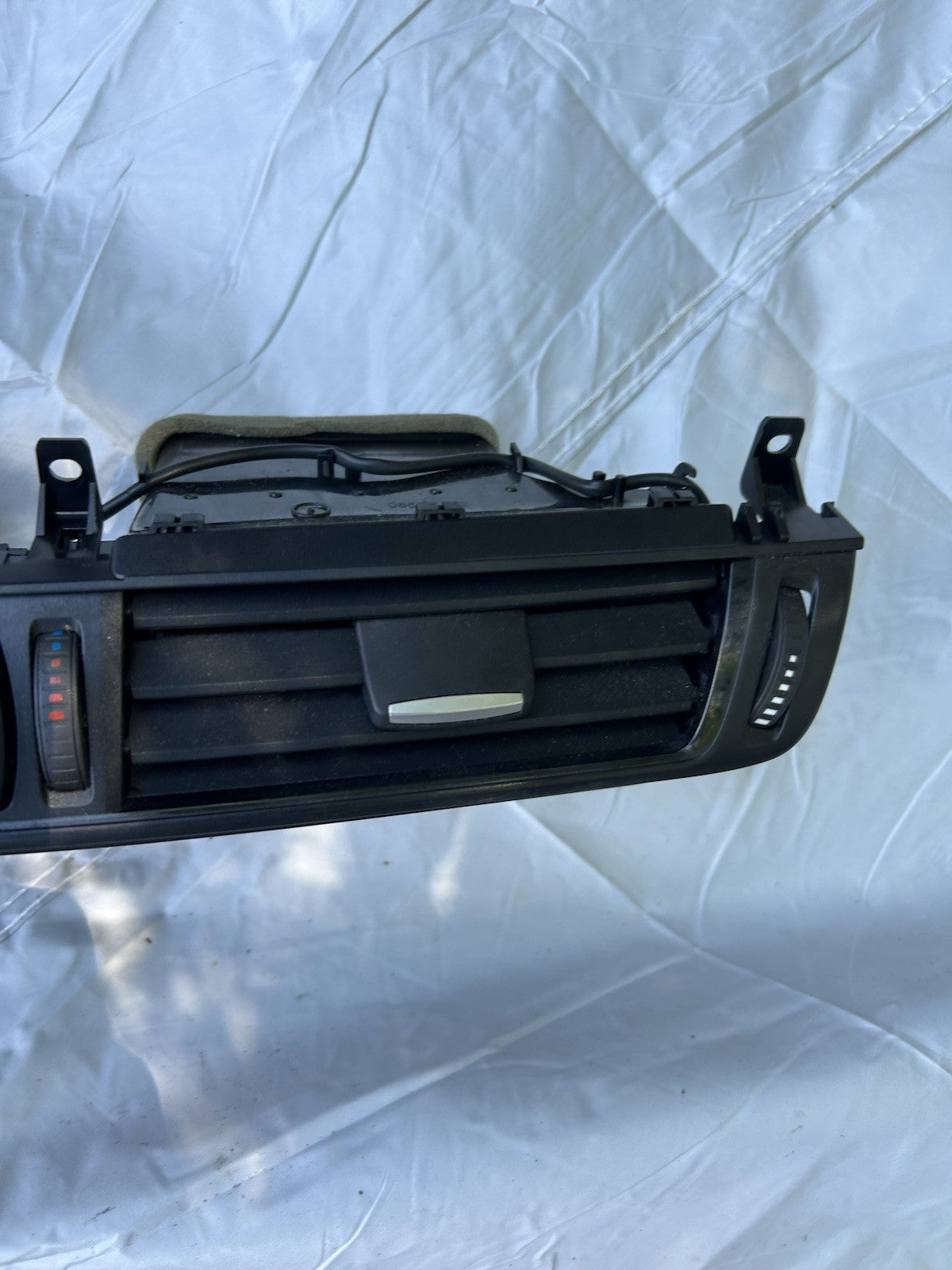 2014-2018 BMW X5 F15 2015-2019 BMW X6 F16 DASH CENTER AIR VENT GRILLE OEM