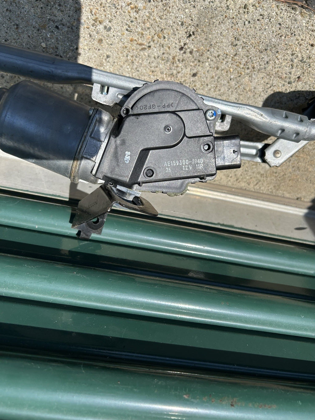 BMW X5 F15 WINDSHIELD WIPER TRANSMISSION LINKAGE & MOTOR OEM 2014 - 2018 ??