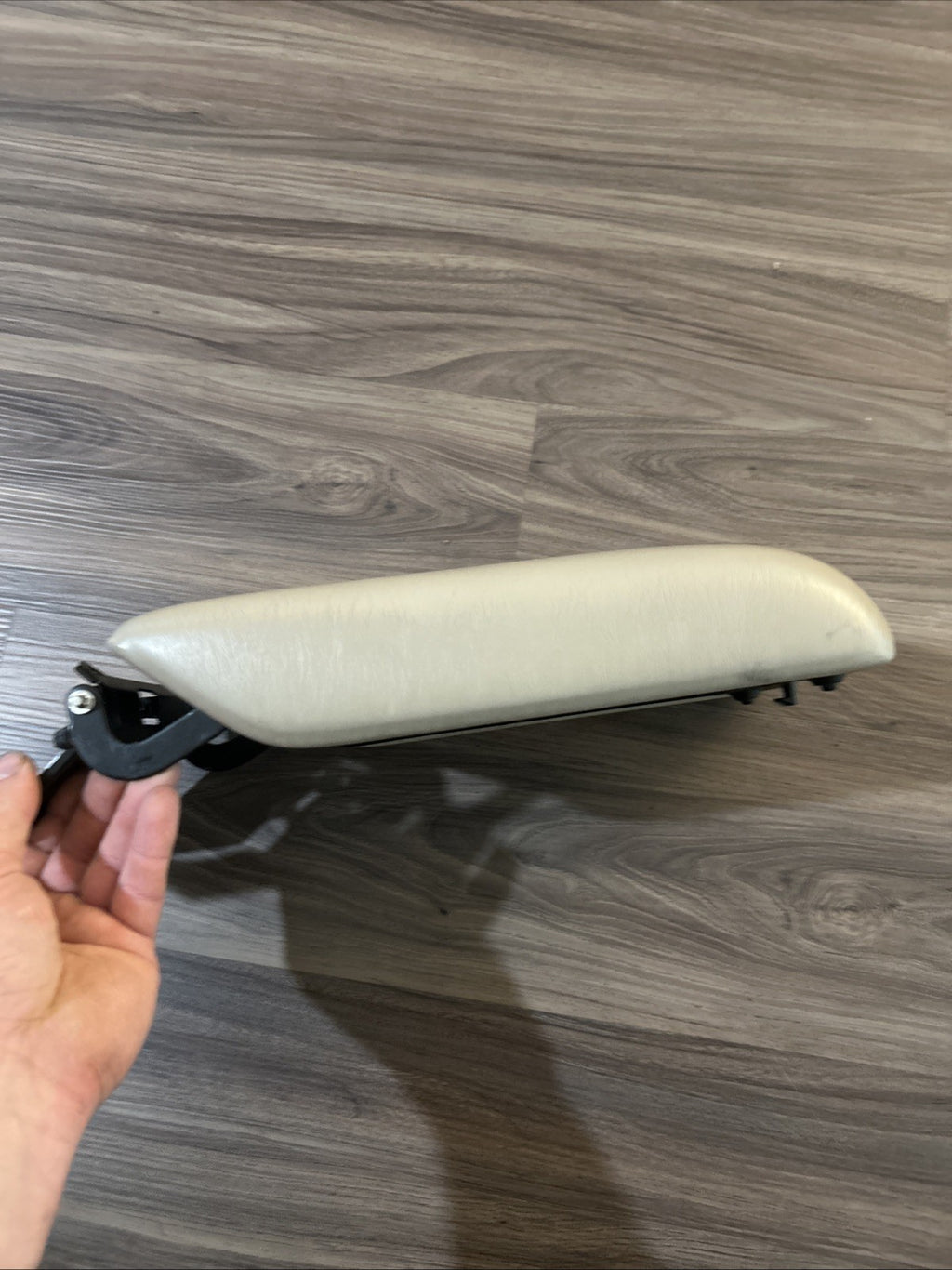 💎 2000-2004 Toyota Avalon Beige Center Console Lid Armrest Vinyl Arm Rest OEM