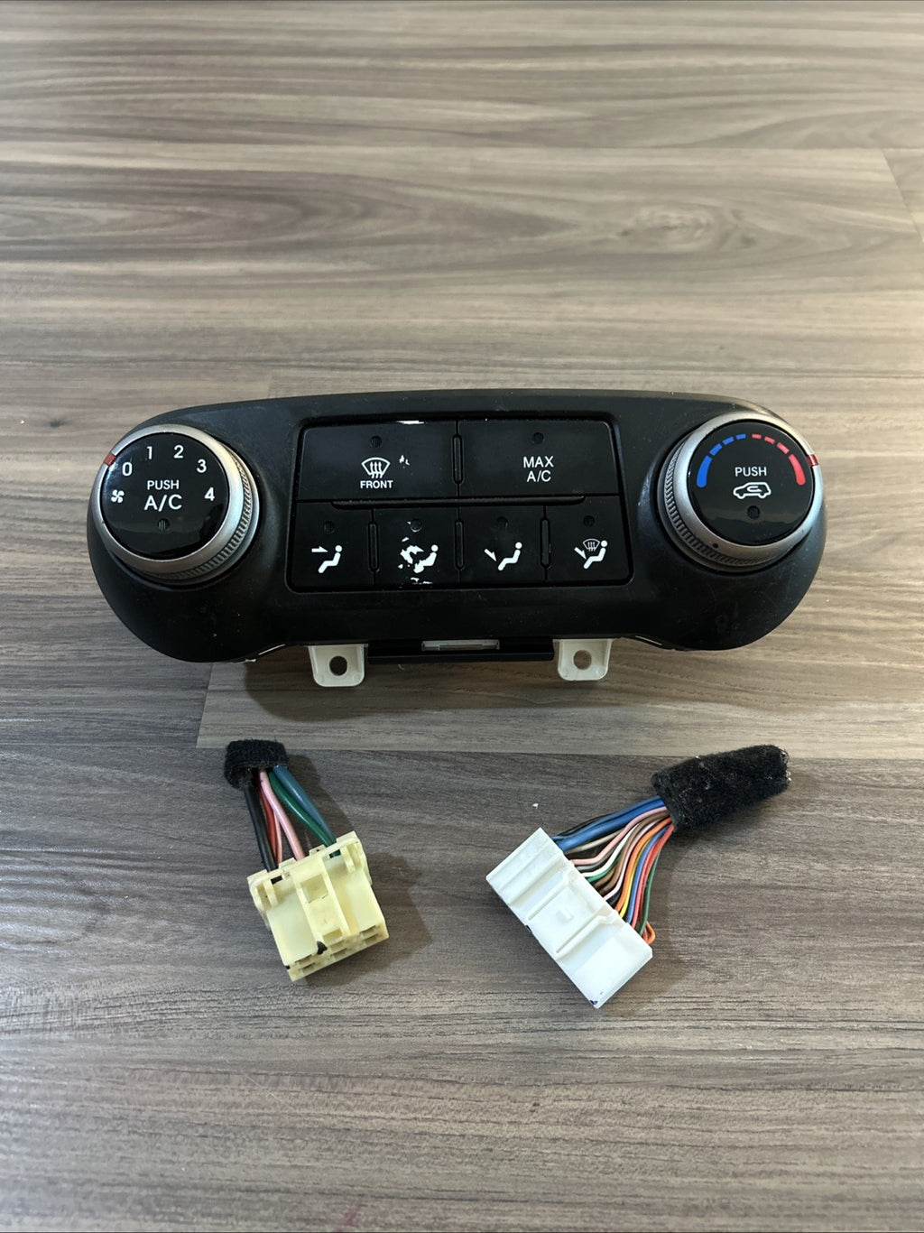 2014 2015 Hyundai Tucson A/C Heater Temperature Climate Control 97250-2S020