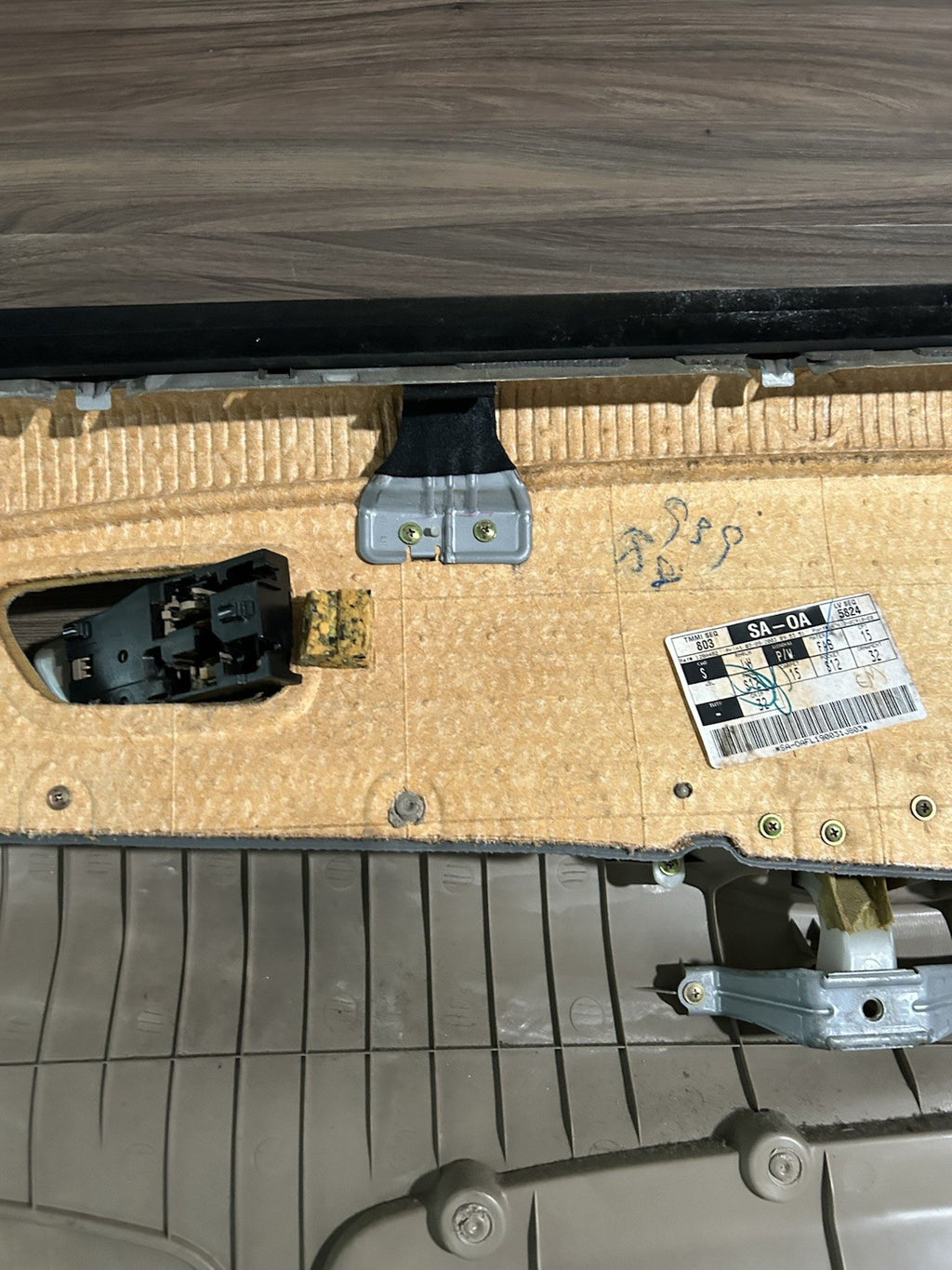 2001 2002 2003 2004 Toyota Sequoia Left Driver  Front Door Panel Trim Tan OEM