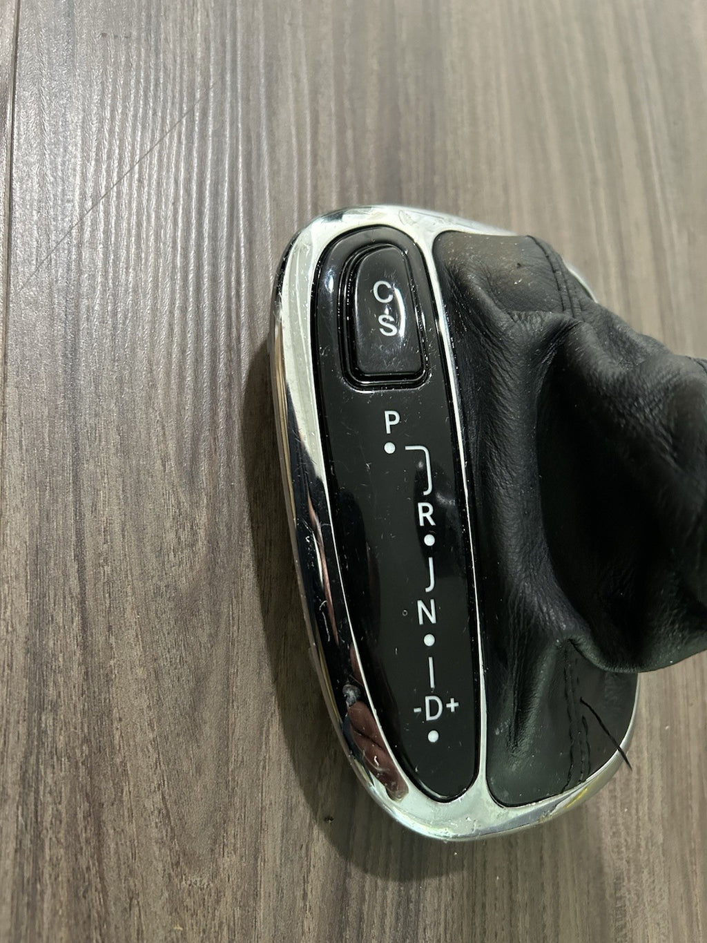 01-09 Mercedes W203 W209 C  CLK Gear Shifter Knob Boot Chrome Sport Edition OEM